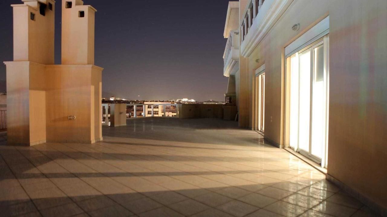 Lak Nirvana's Homes