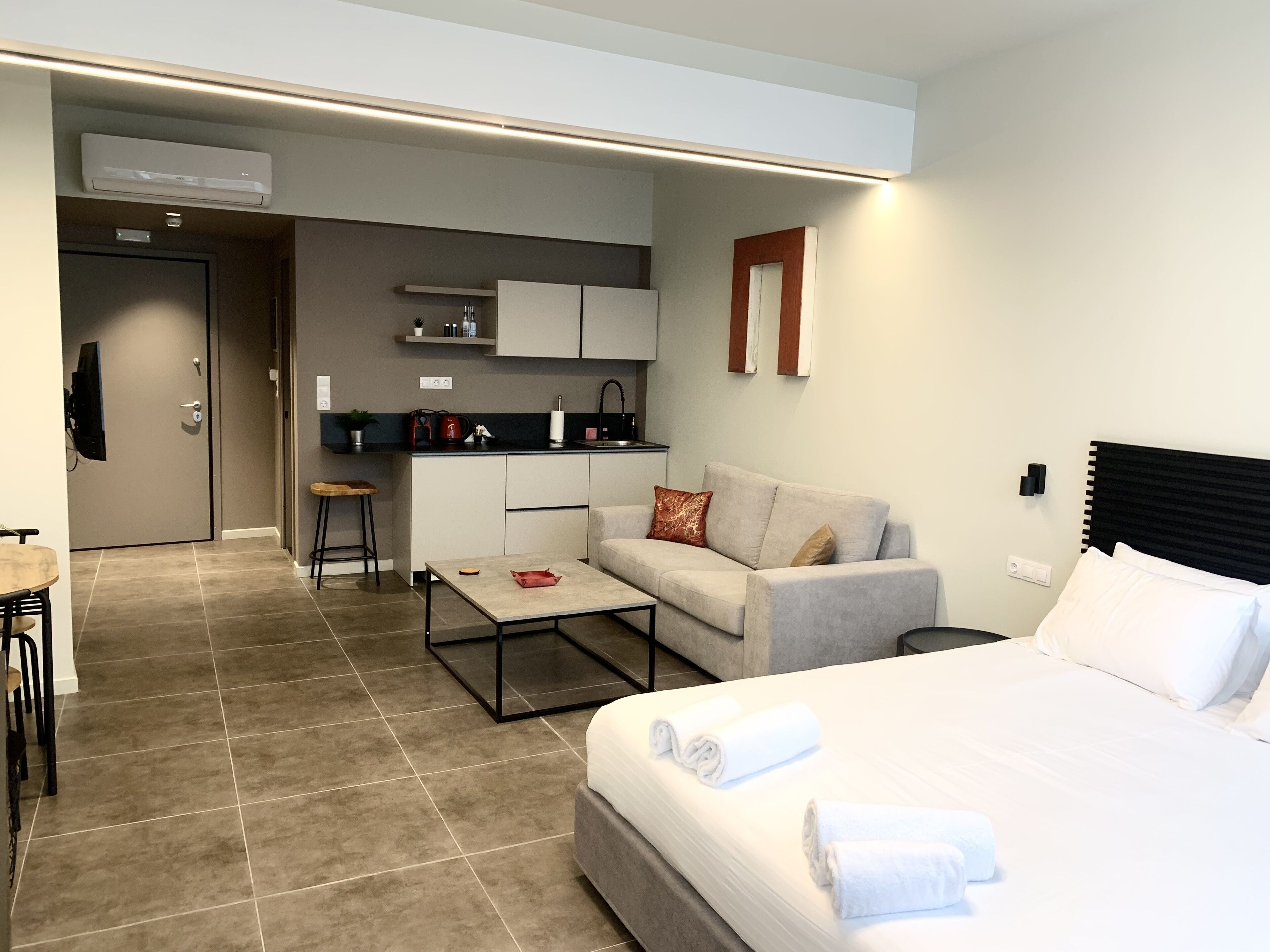 M17 Studios & Suites