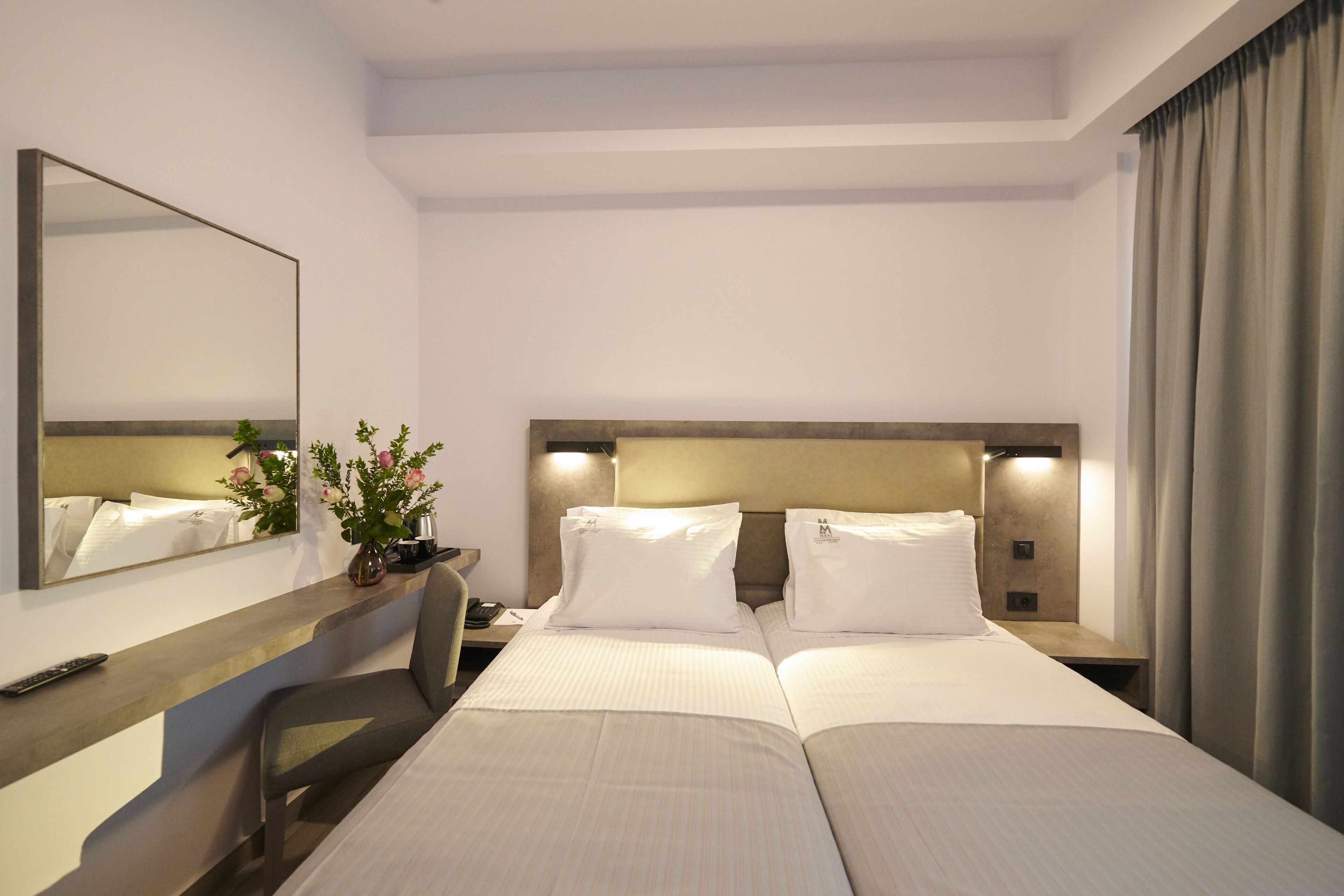 Meni Hotel