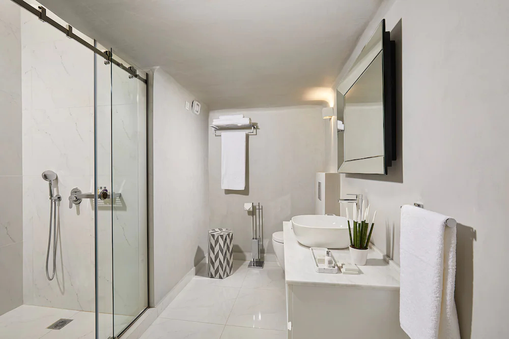 Mira Me Athens Boutique Hotel