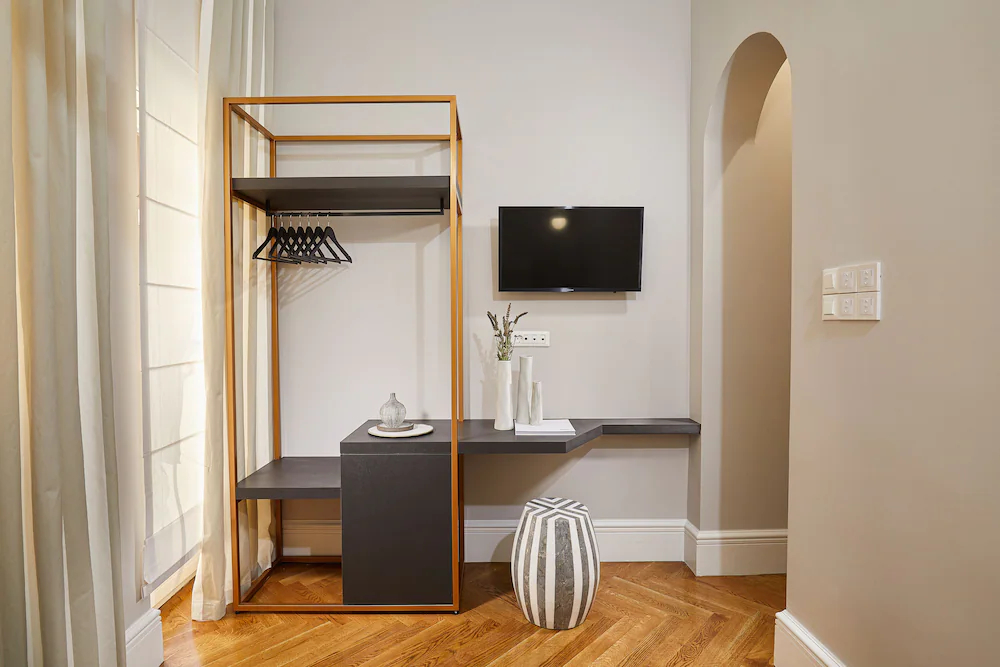 Mira Me Athens Boutique Hotel
