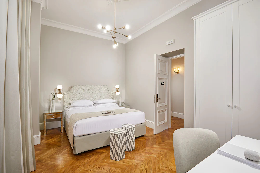 Mira Me Athens Boutique Hotel