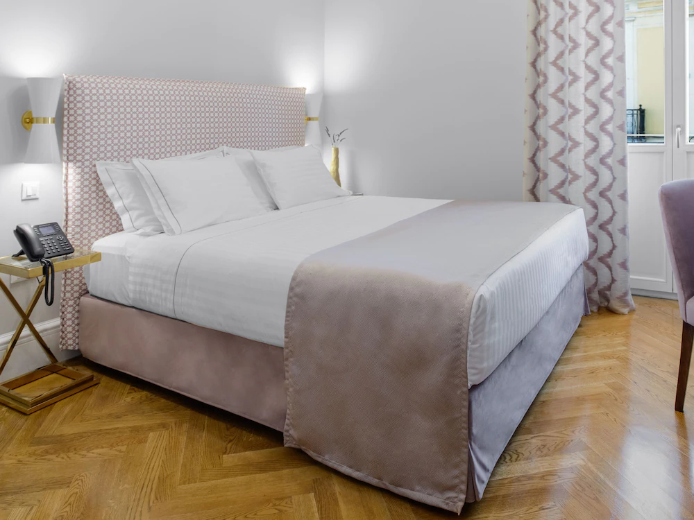 Mira Me Athens Boutique Hotel