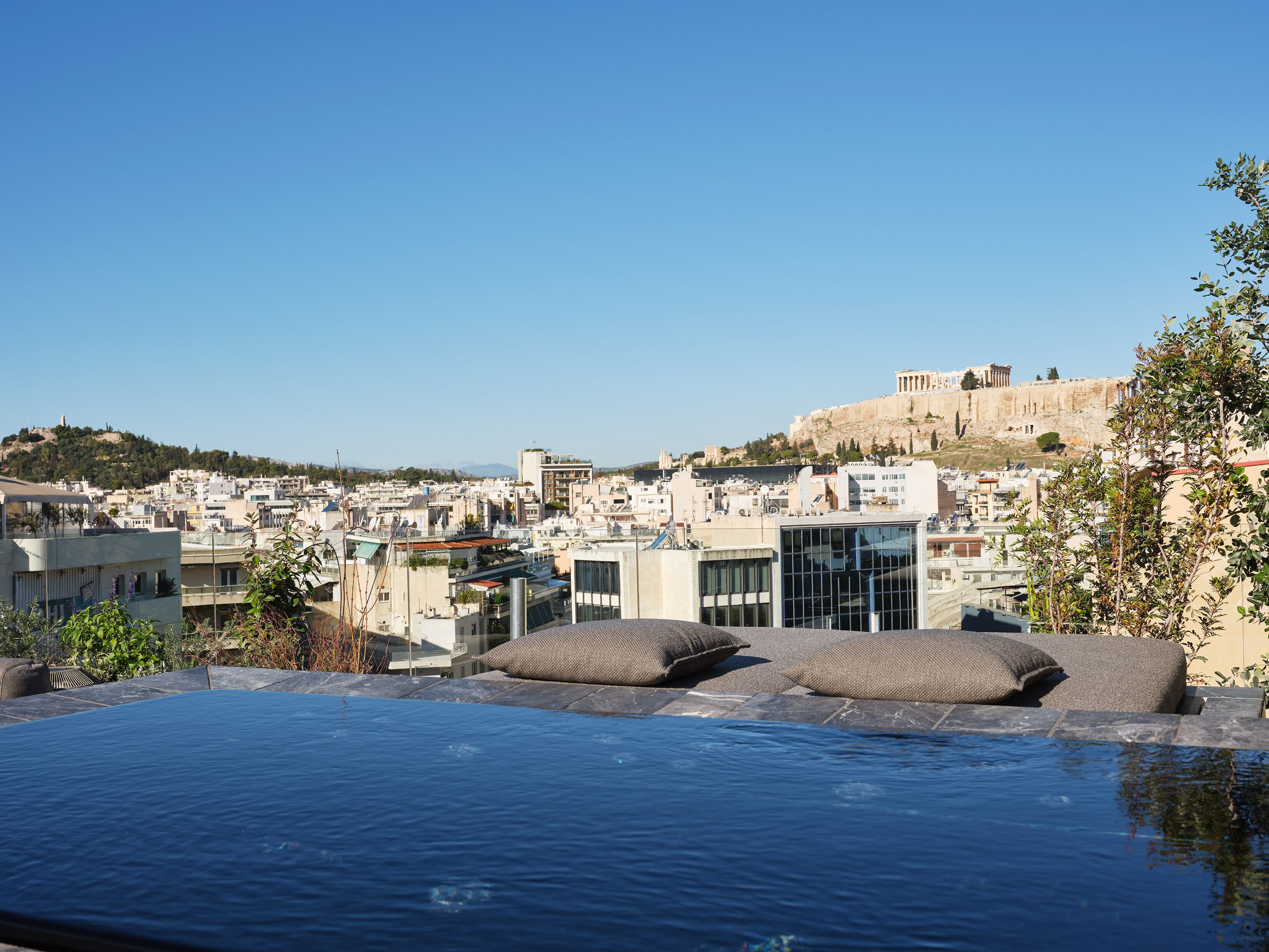Monastik Living In Athina