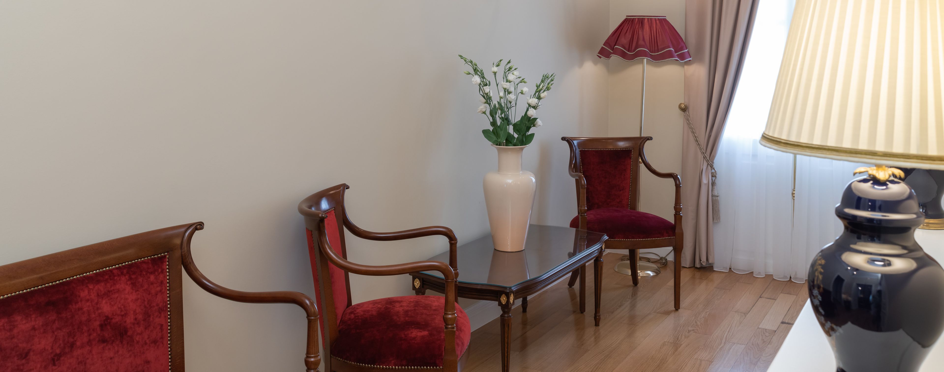 Noble Suites