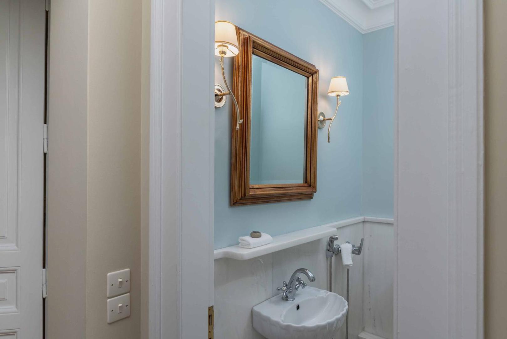 Noble Suites