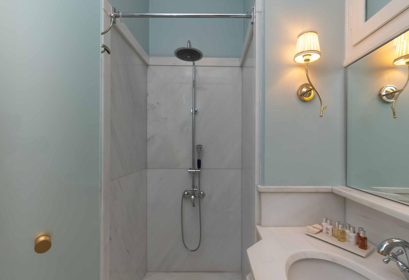Noble Suites