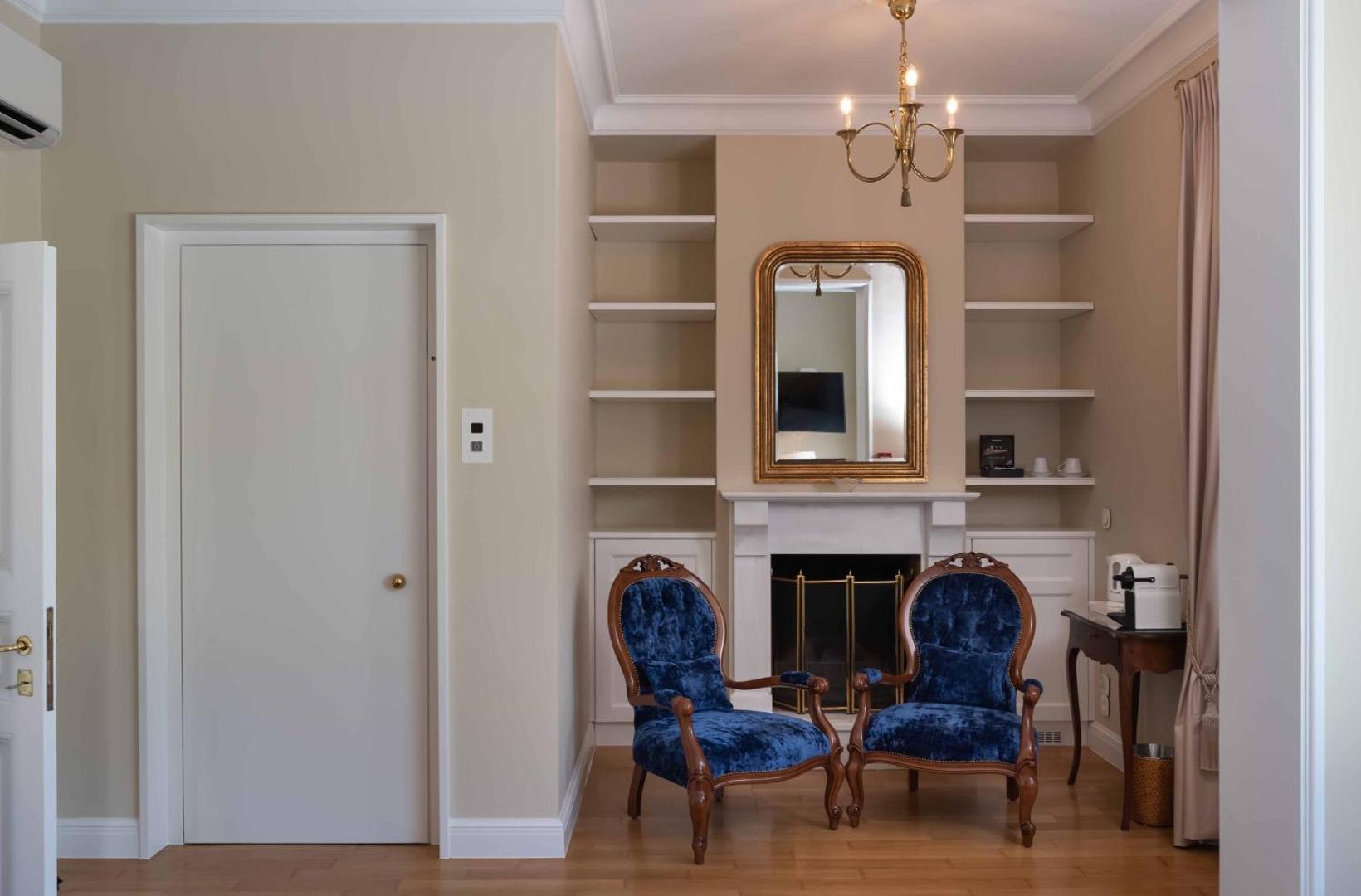 Noble Suites