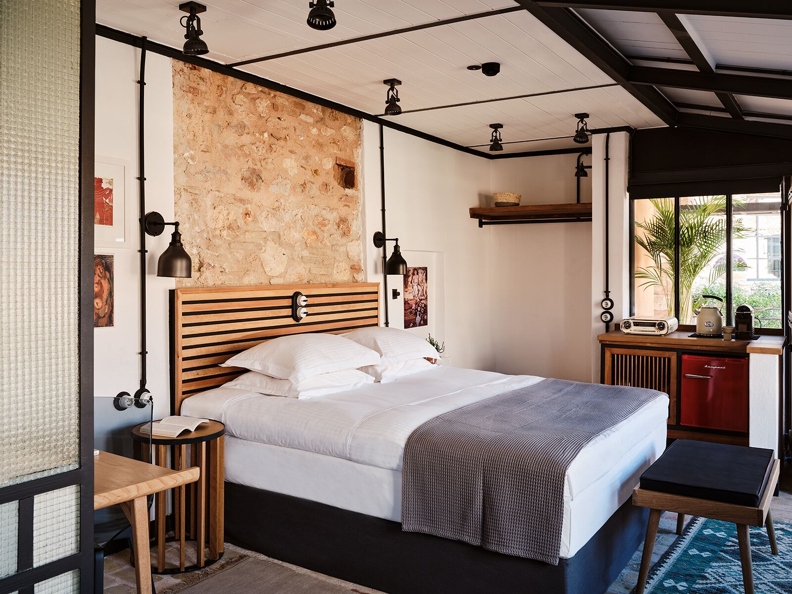 Not Hotel