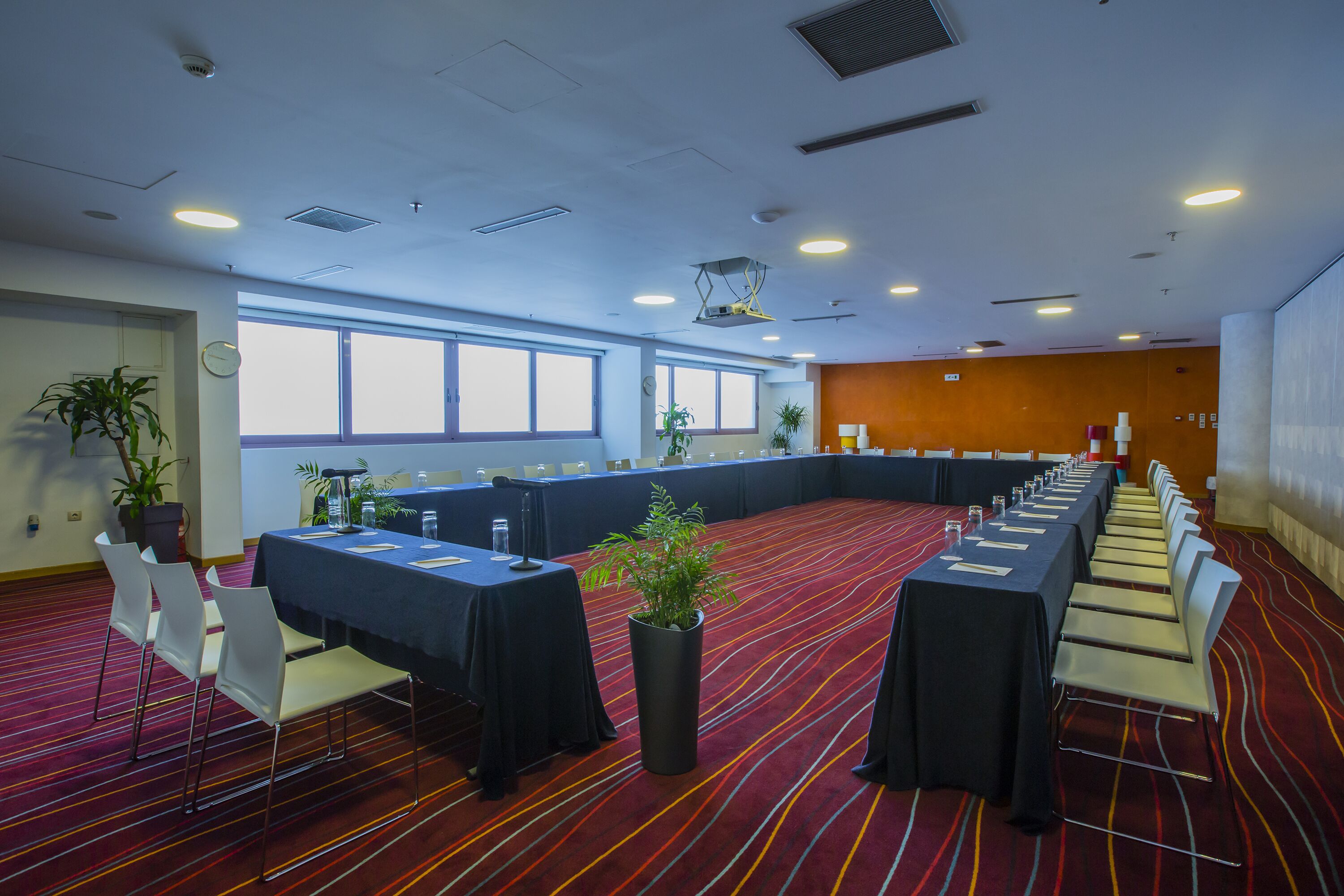 Novus City Hotel