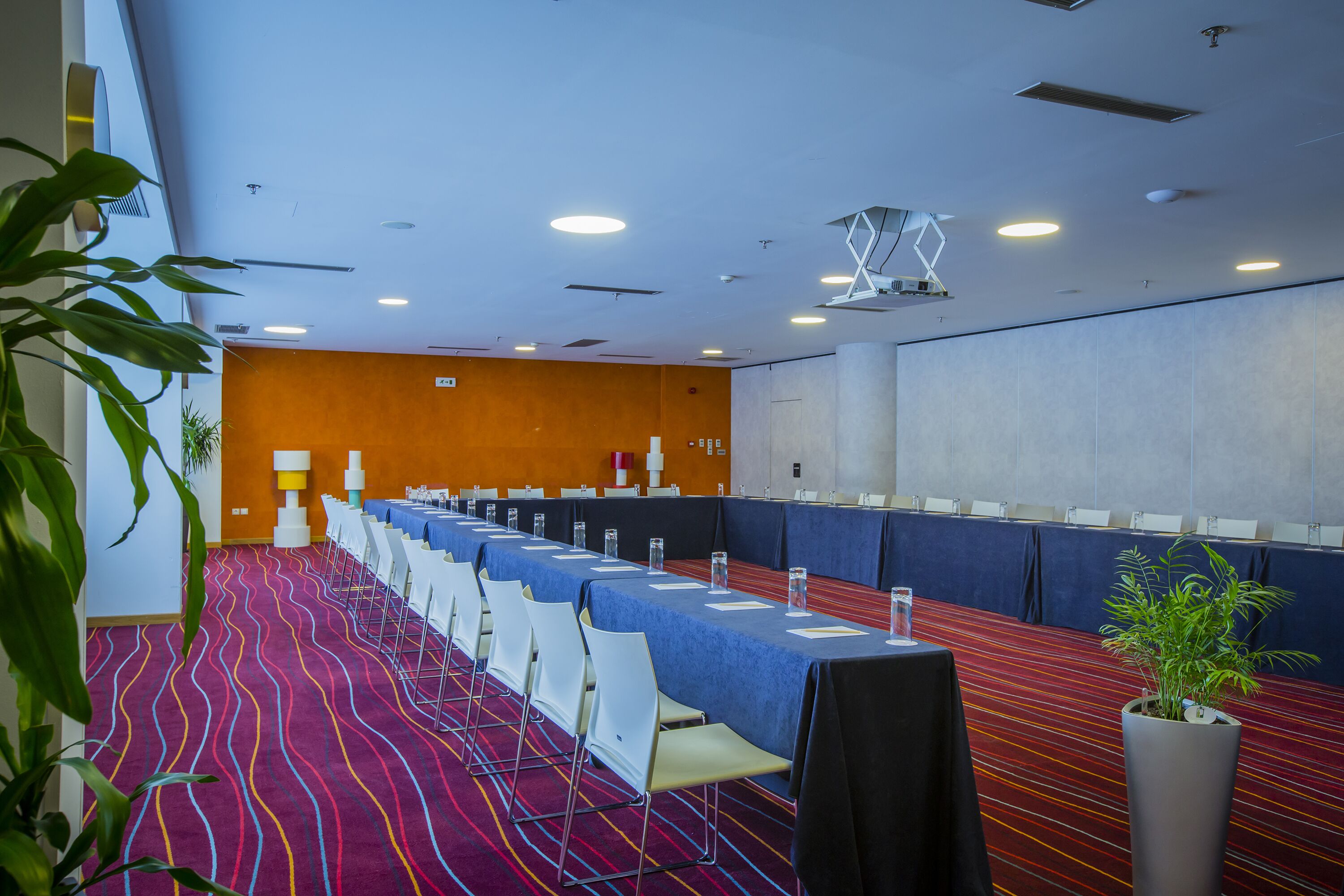 Novus City Hotel