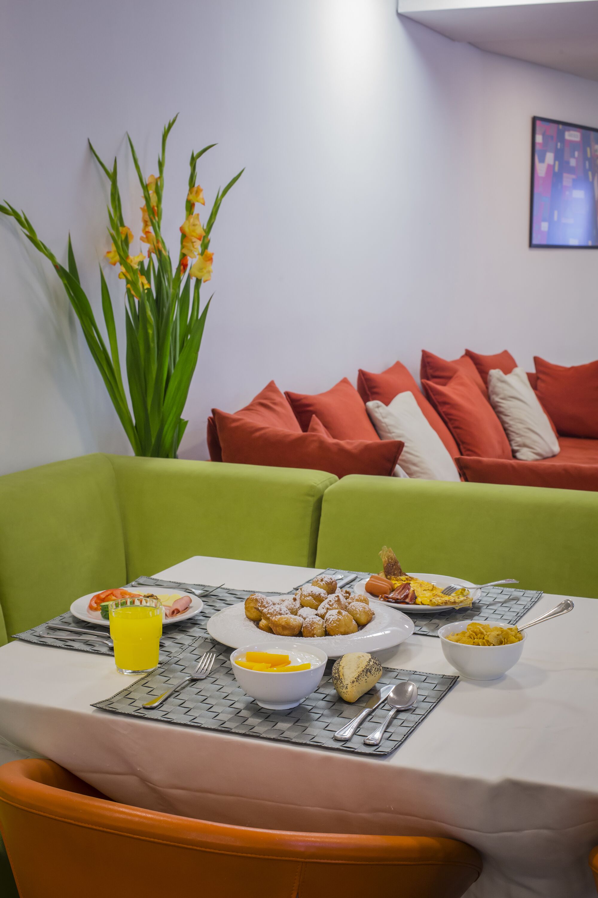 Novus City Hotel