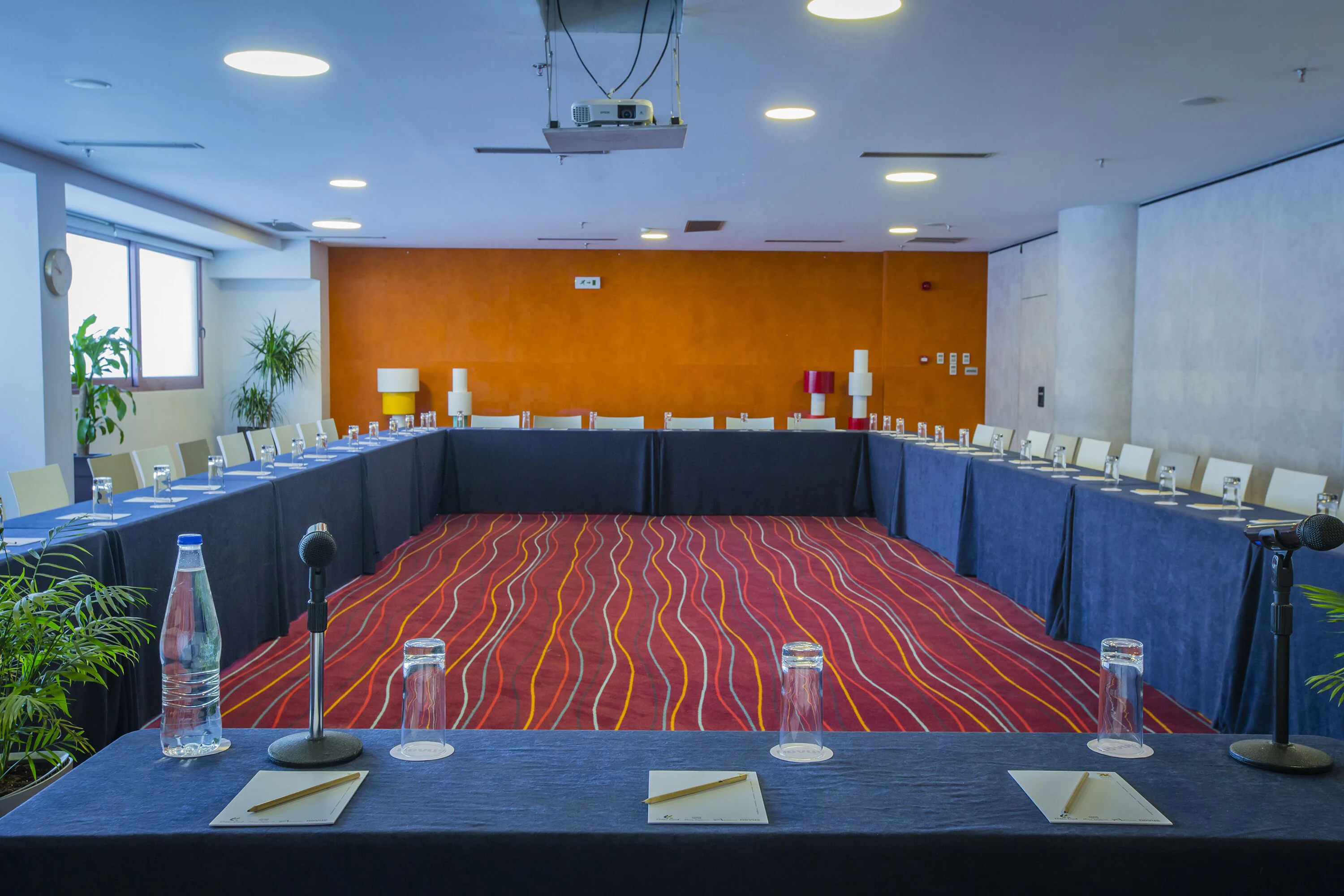 Novus City Hotel