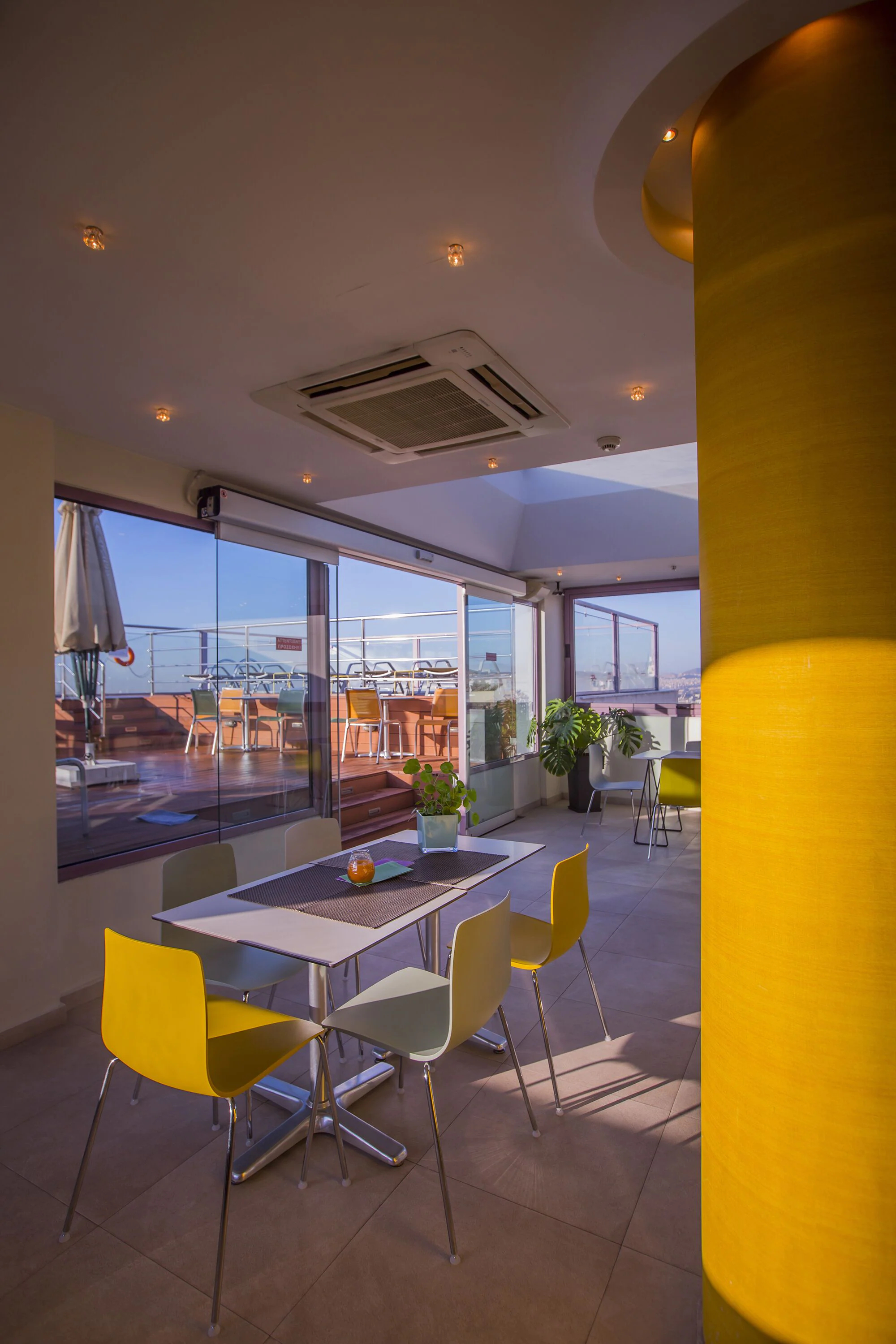 Novus City Hotel