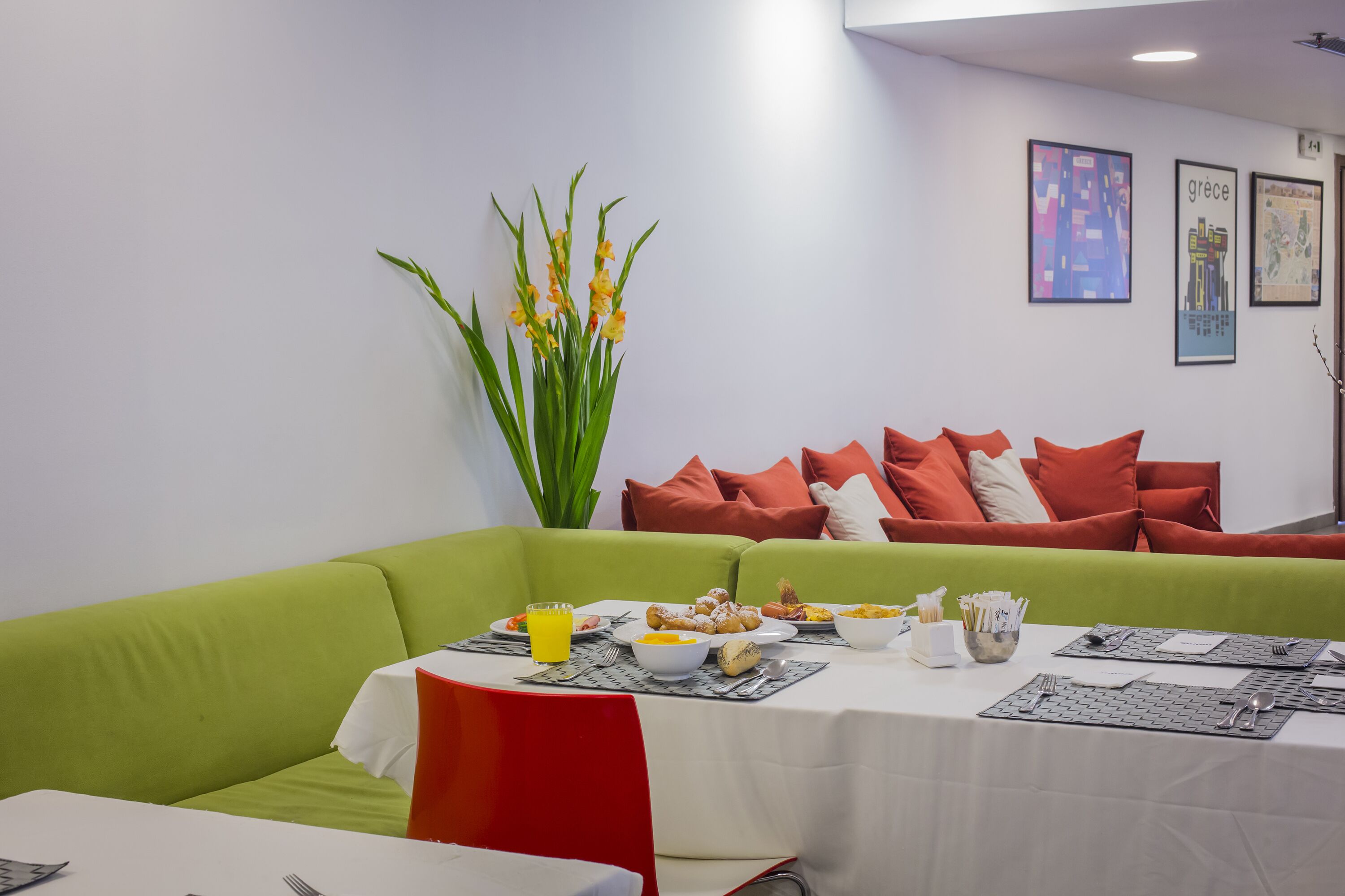 Novus City Hotel
