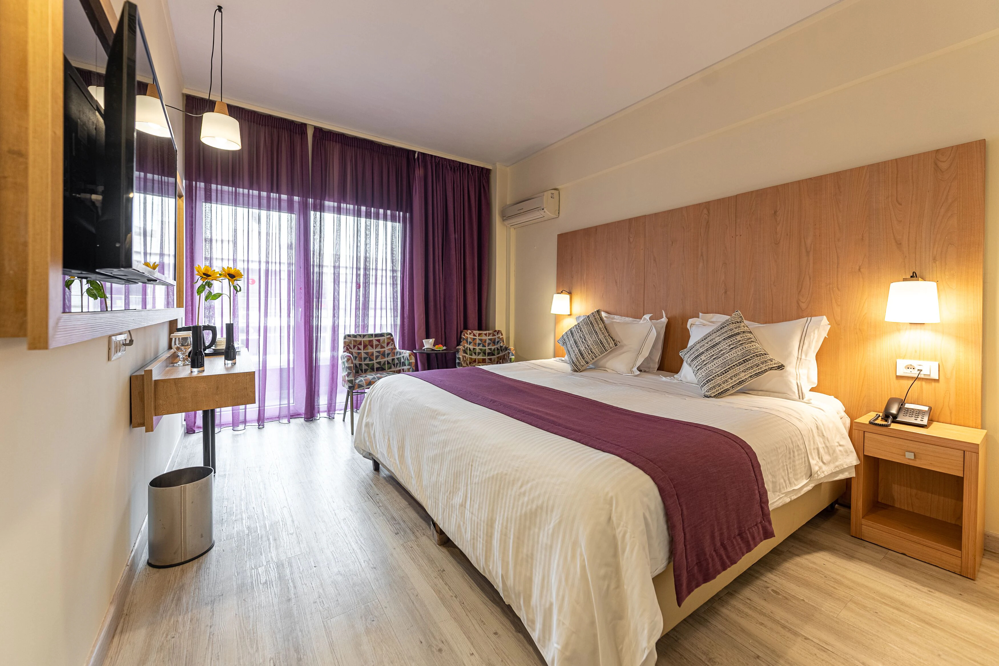 Polis Grand