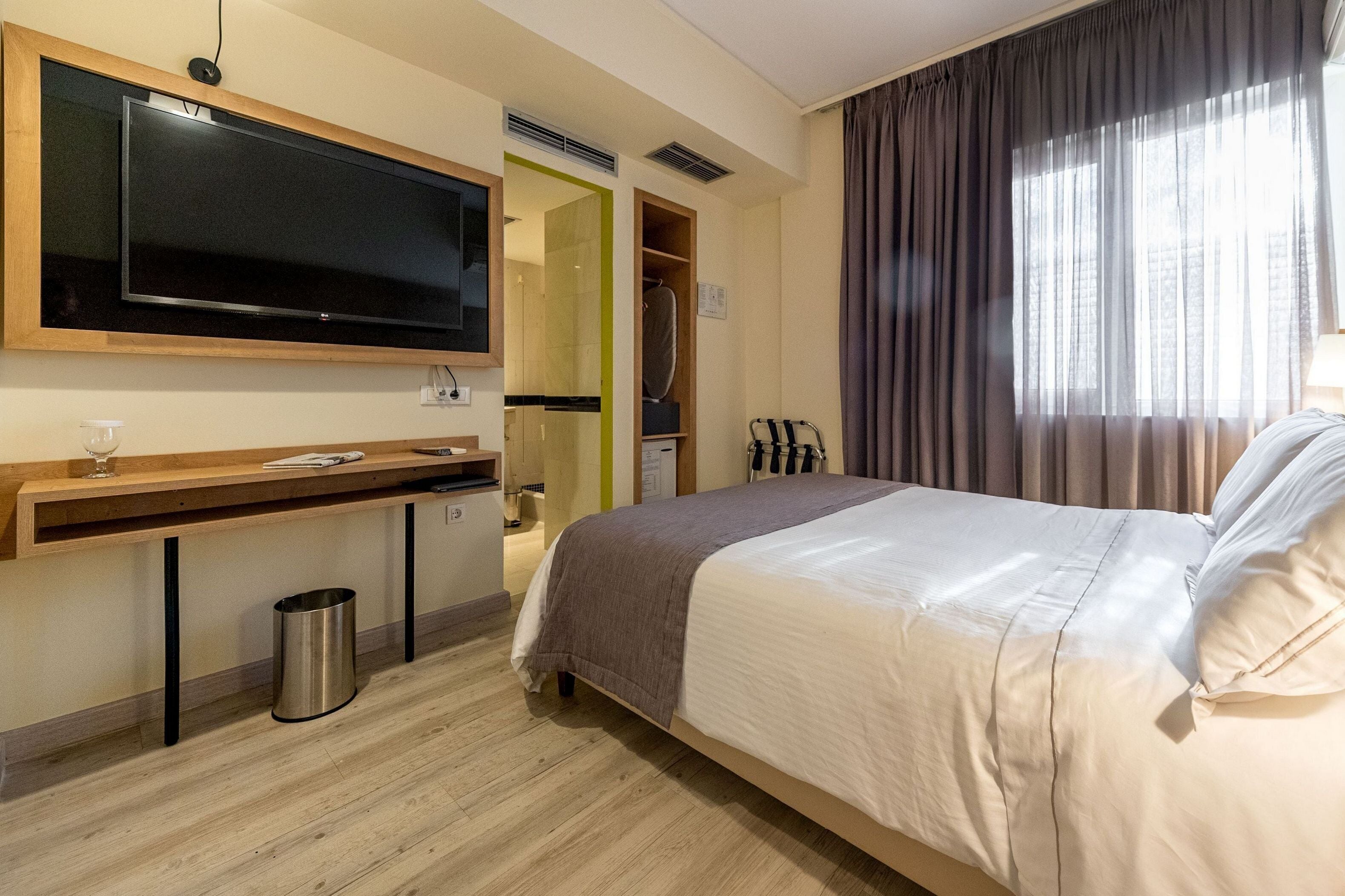 Polis Grand