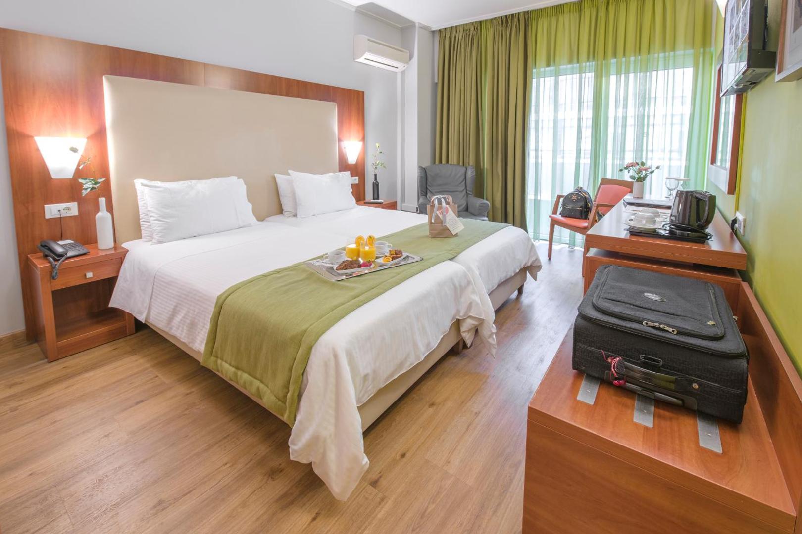 Polis Grand