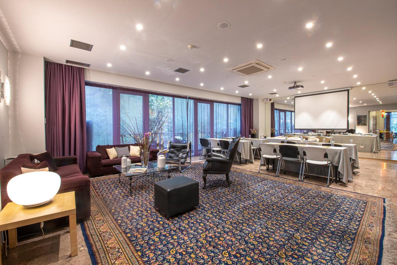 Polis Grand