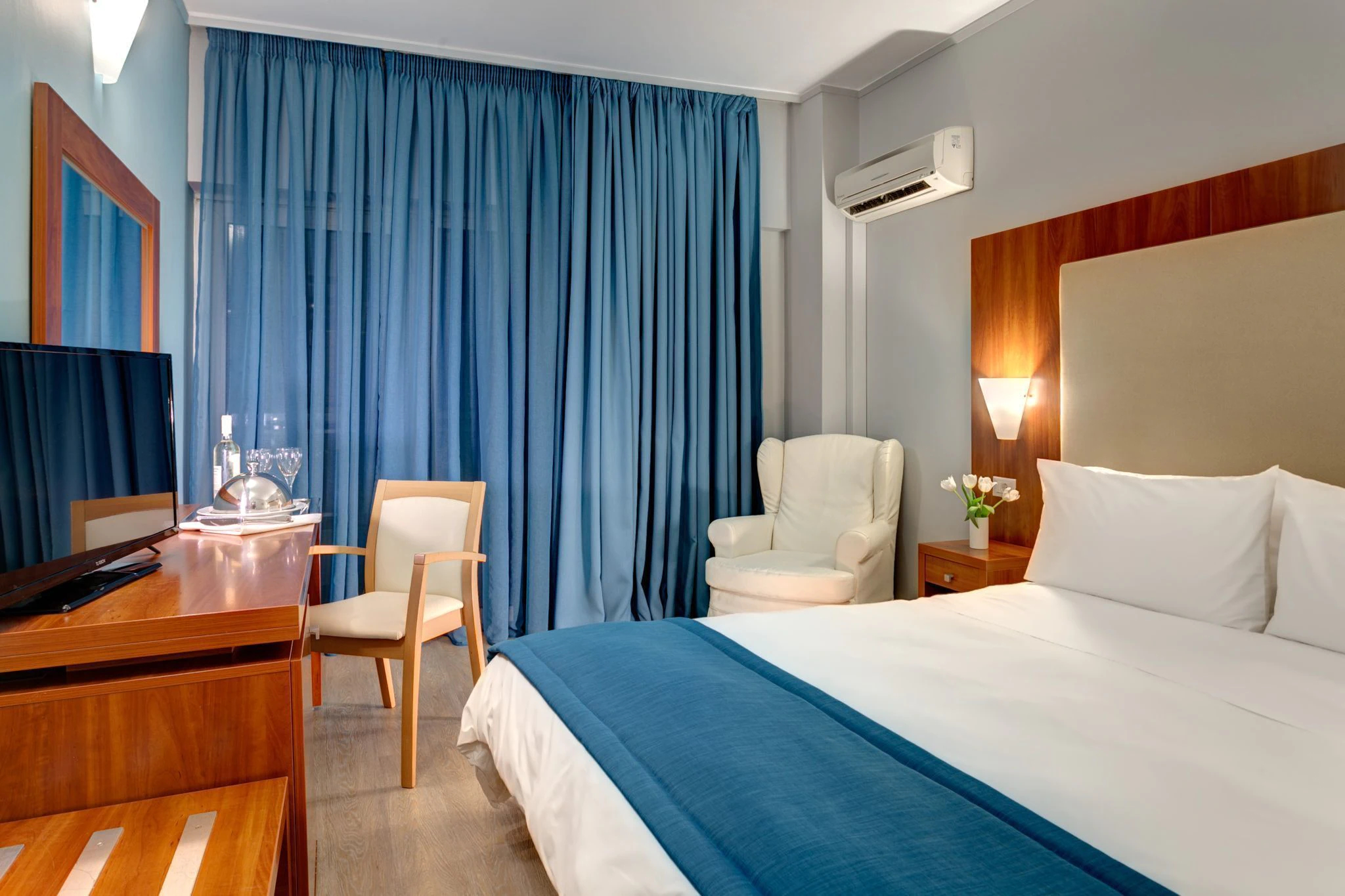 Polis Grand