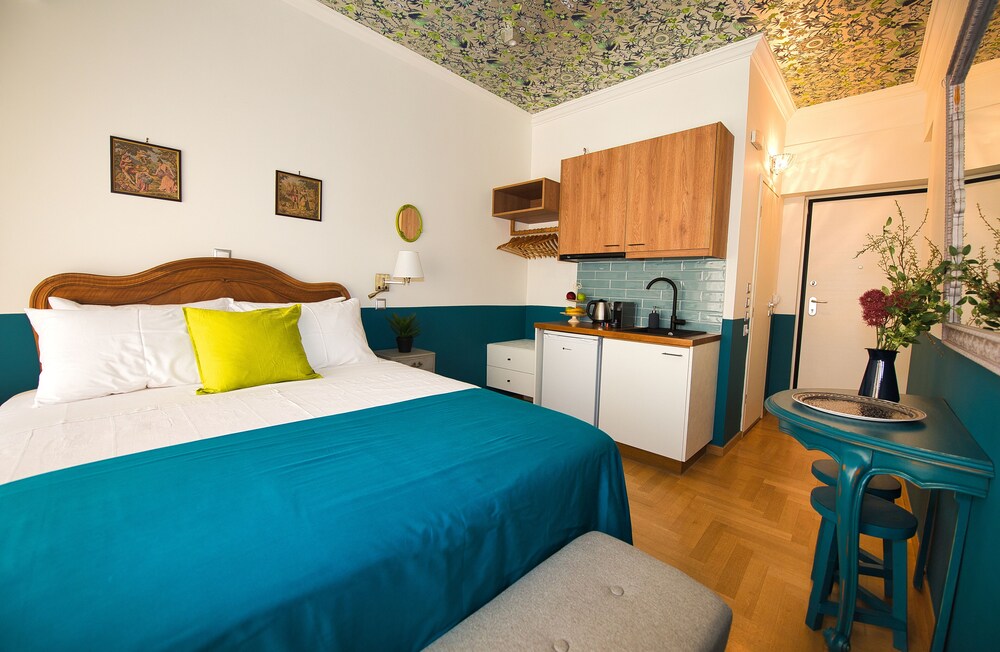 Rastoni Athens Suites