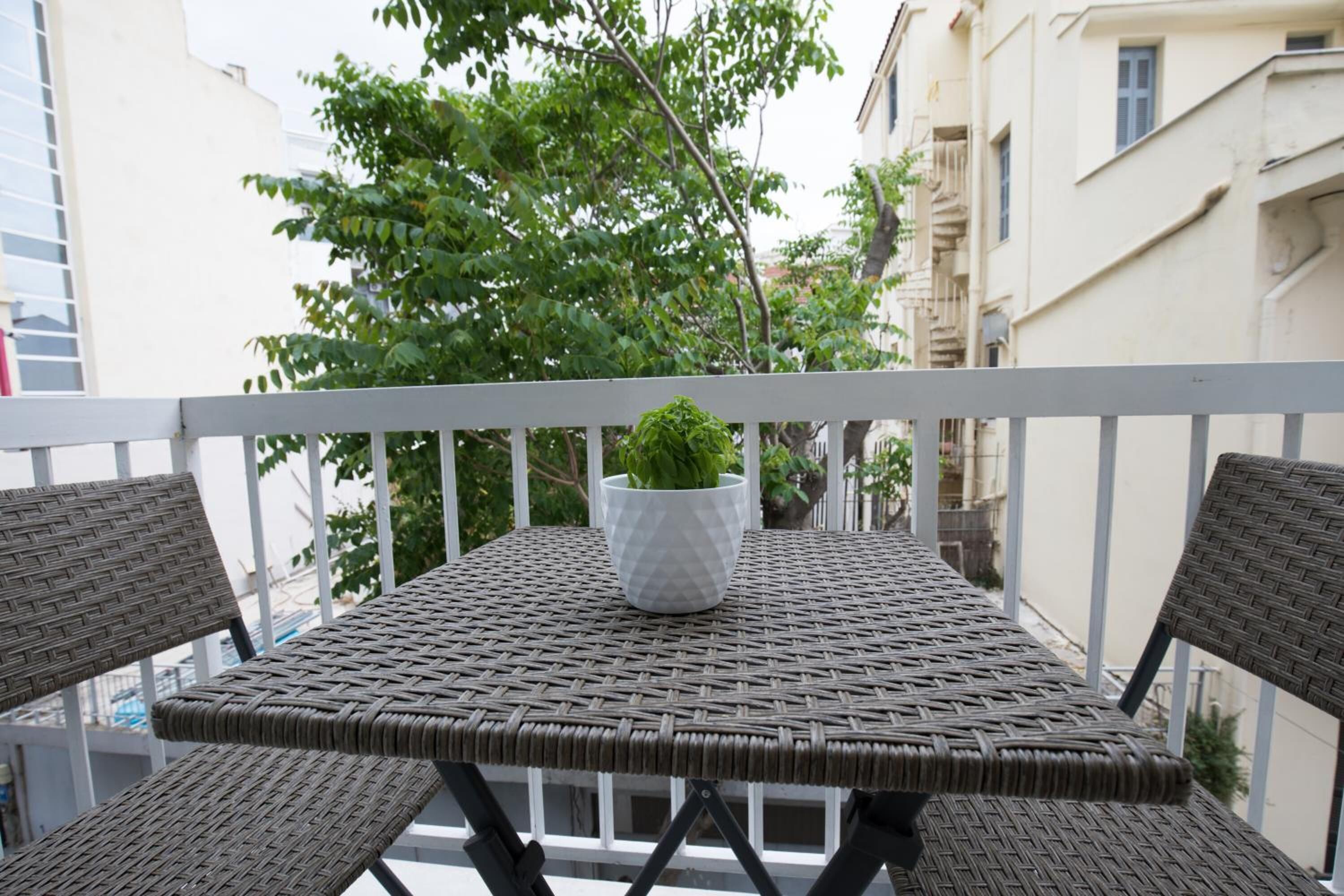 Rastoni Athens Suites Tsatsou Street