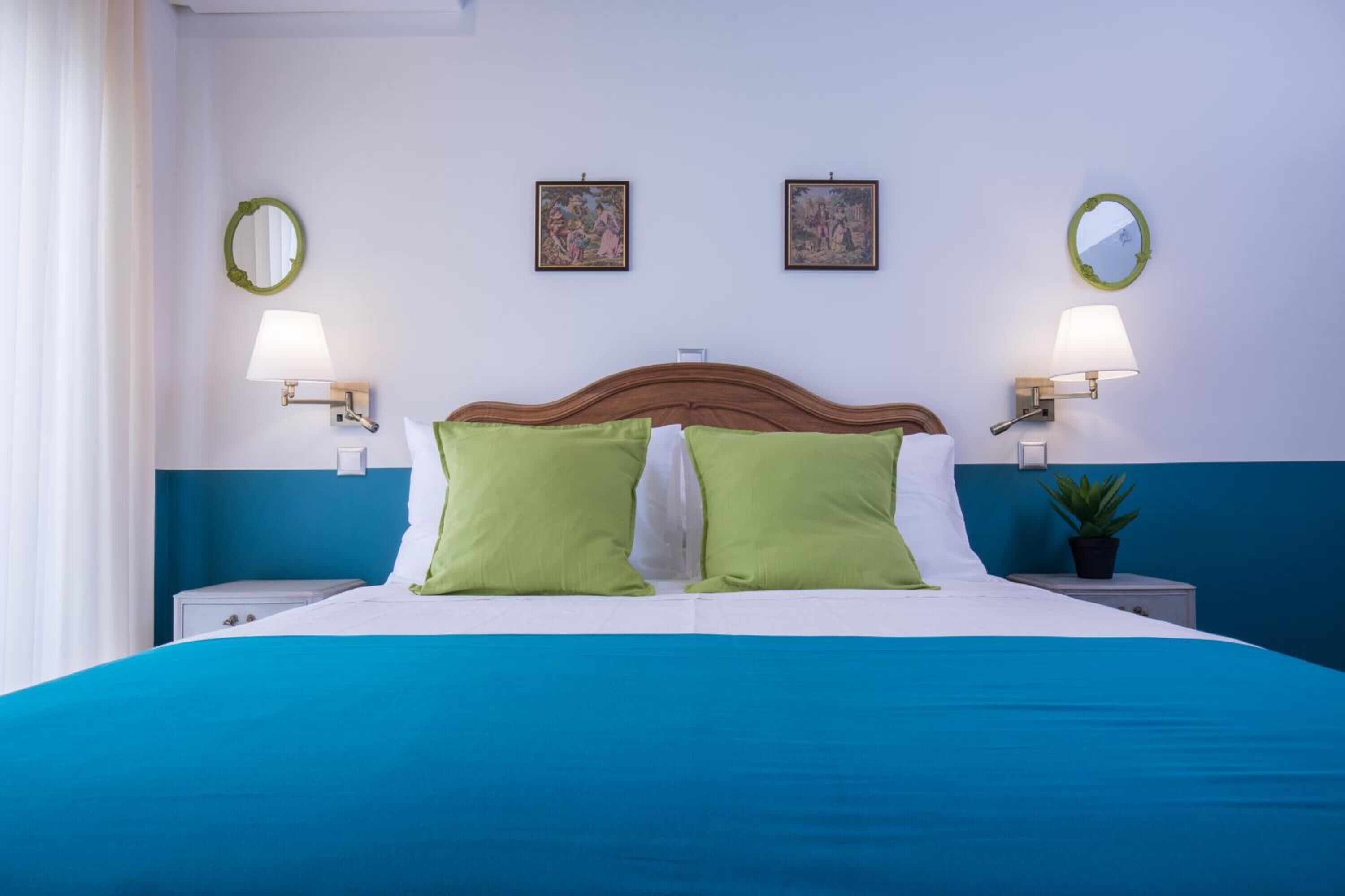 Rastoni Athens Suites Tsatsou Street