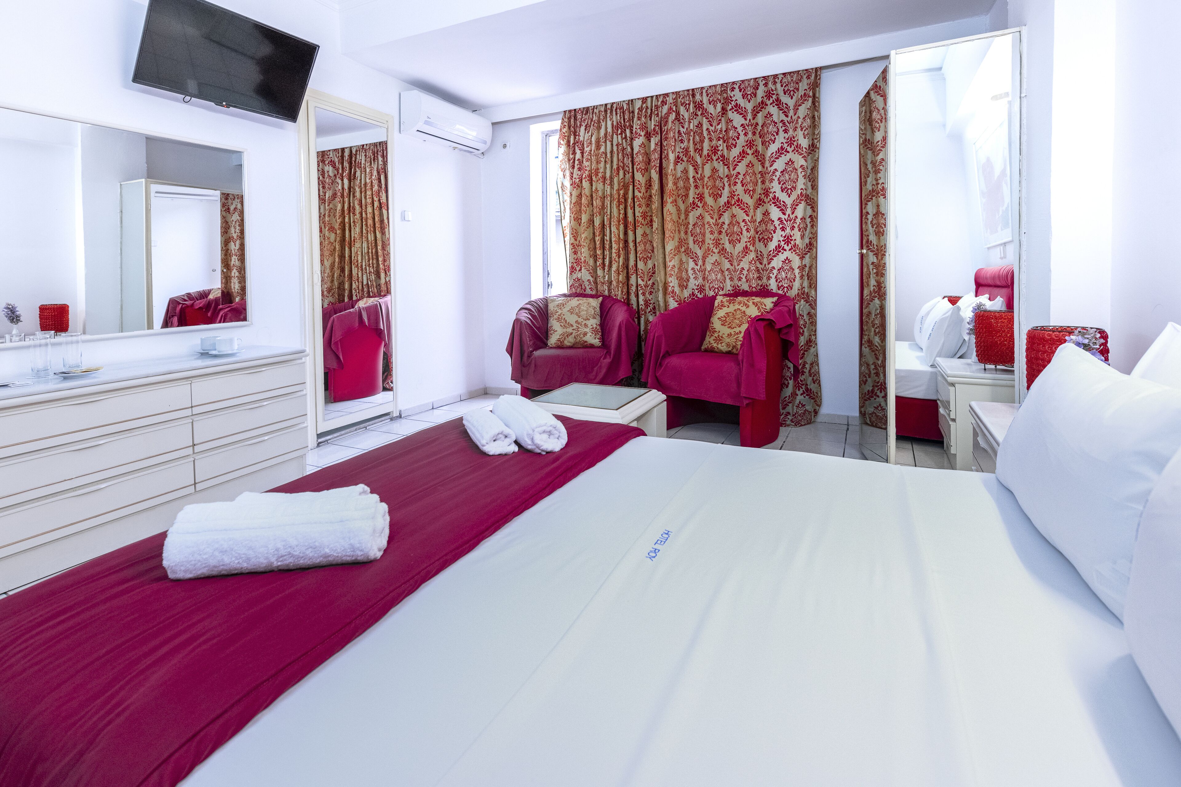 Roy Hotel