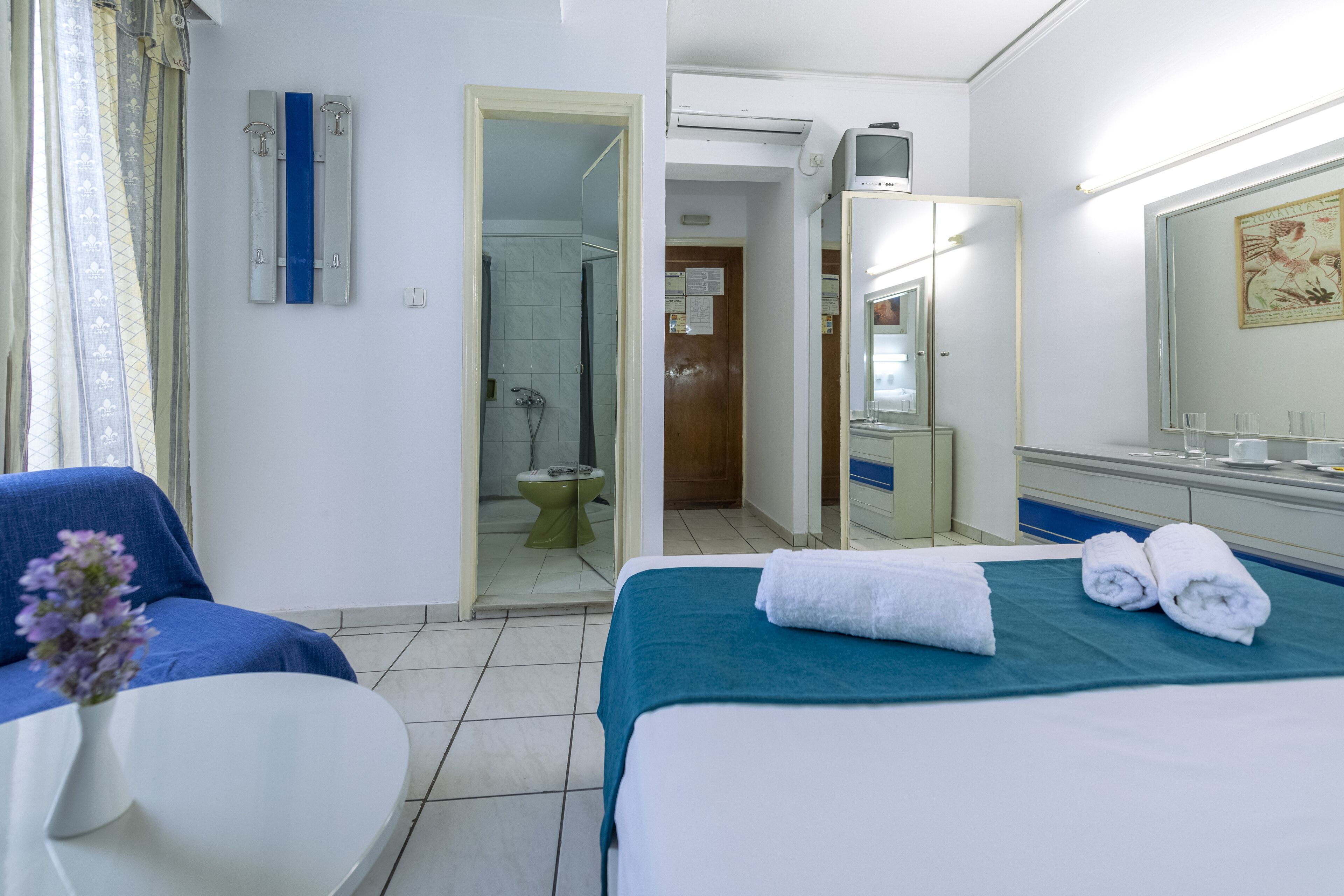 Roy Hotel