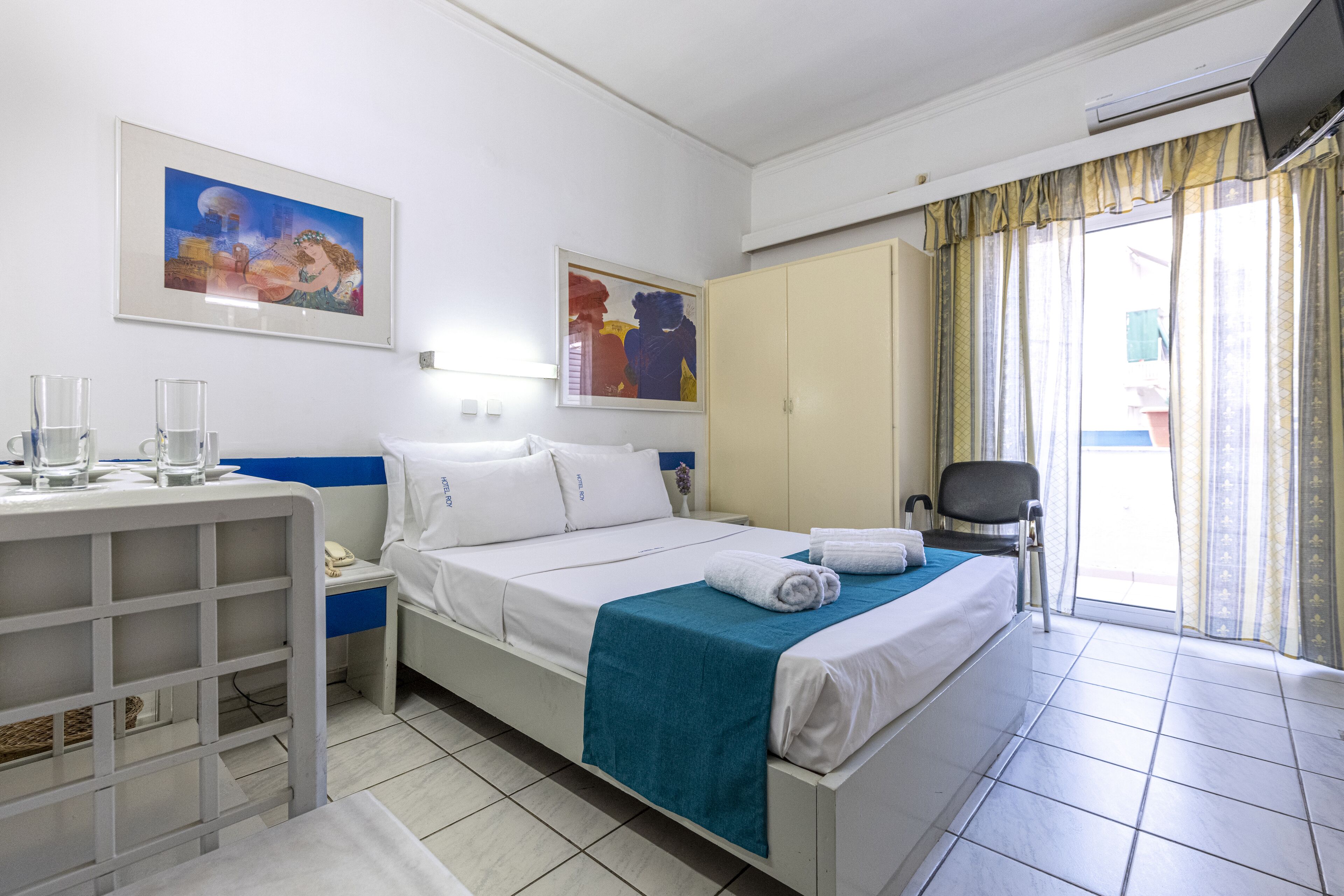 Roy Hotel