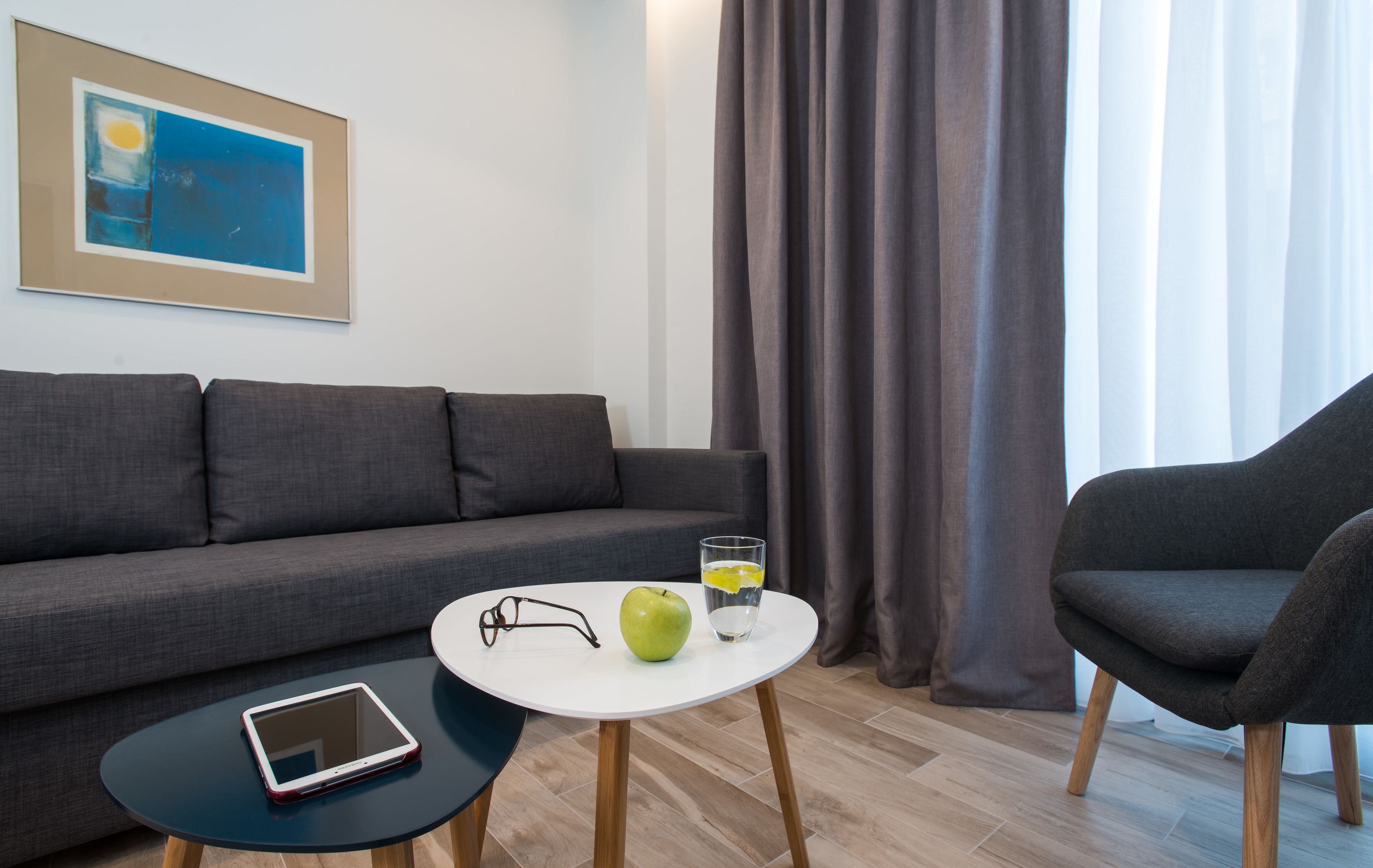SpotApart Residences