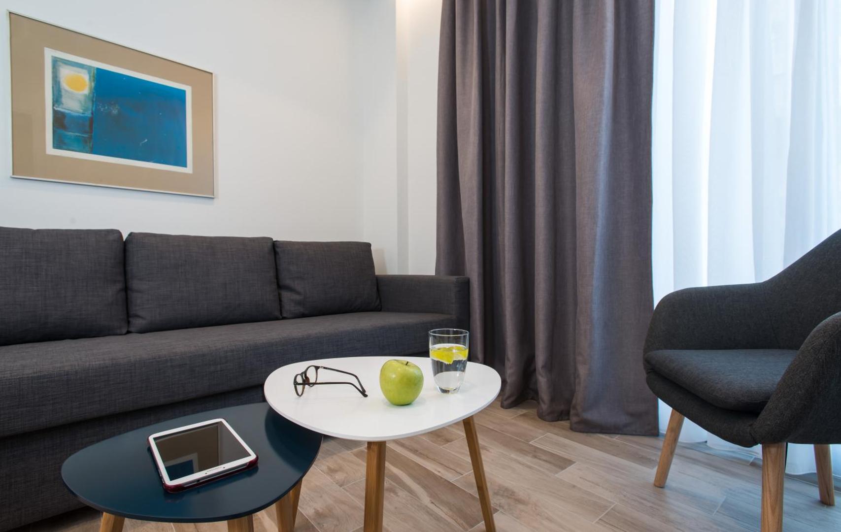 SpotApart Residences
