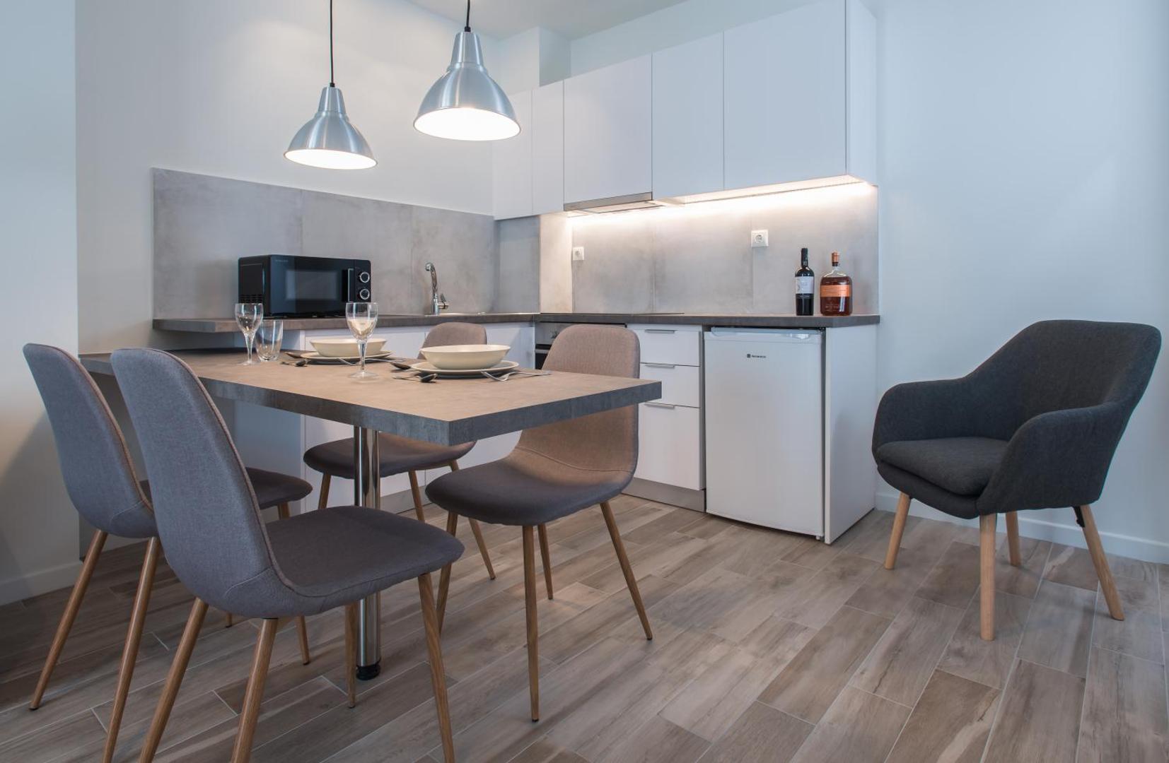 SpotApart Residences
