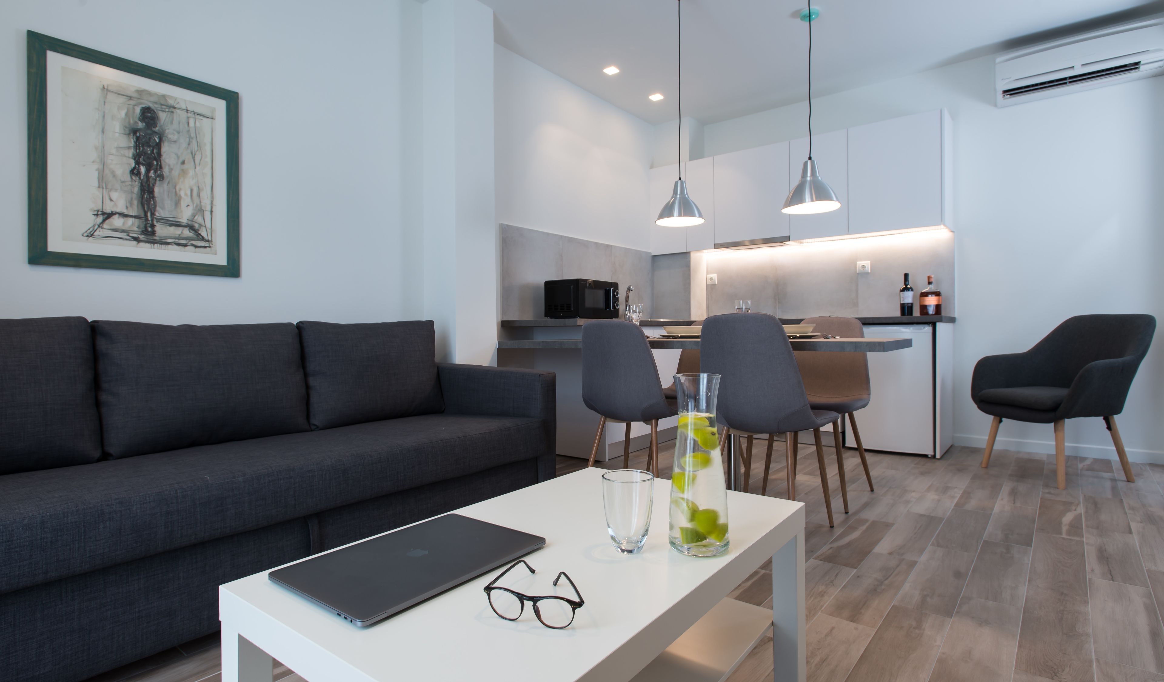 SpotApart Residences