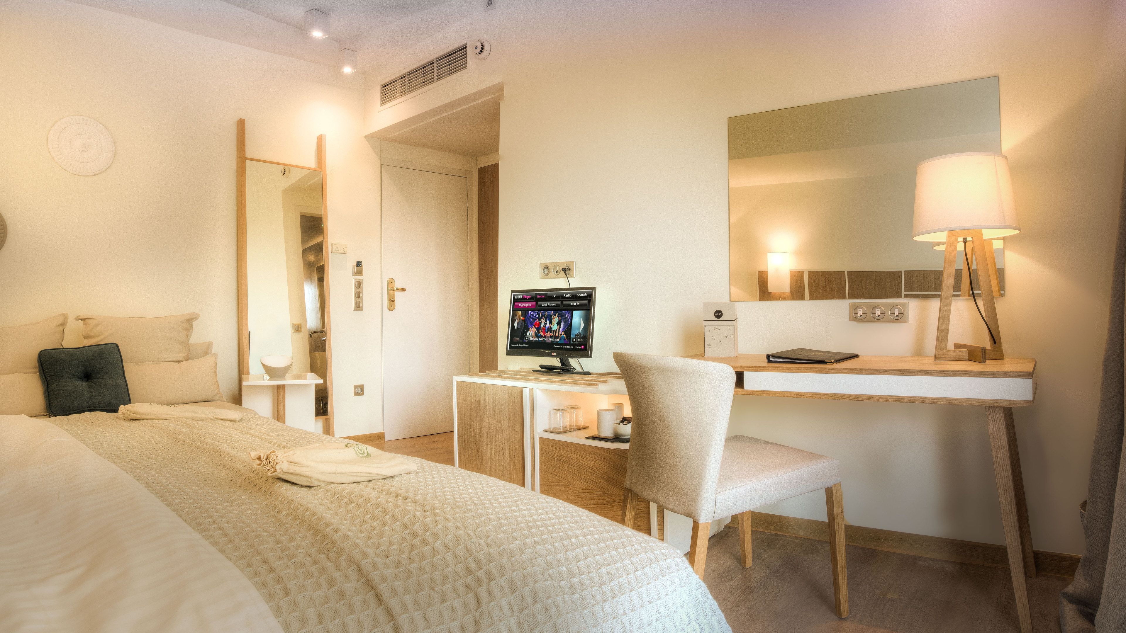 St. George Lycabettus Lifestyle Hotel