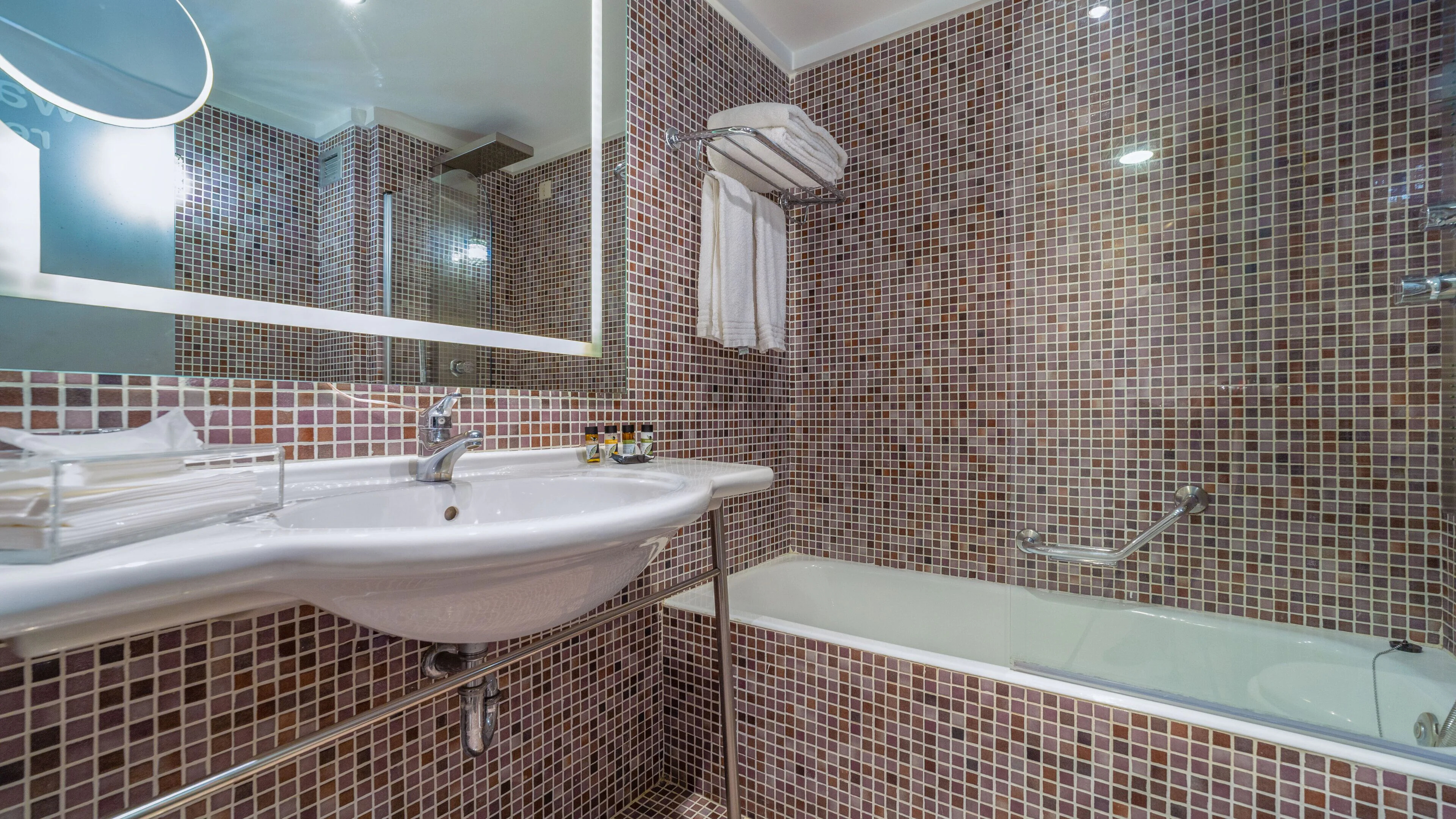 St. George Lycabettus Lifestyle Hotel