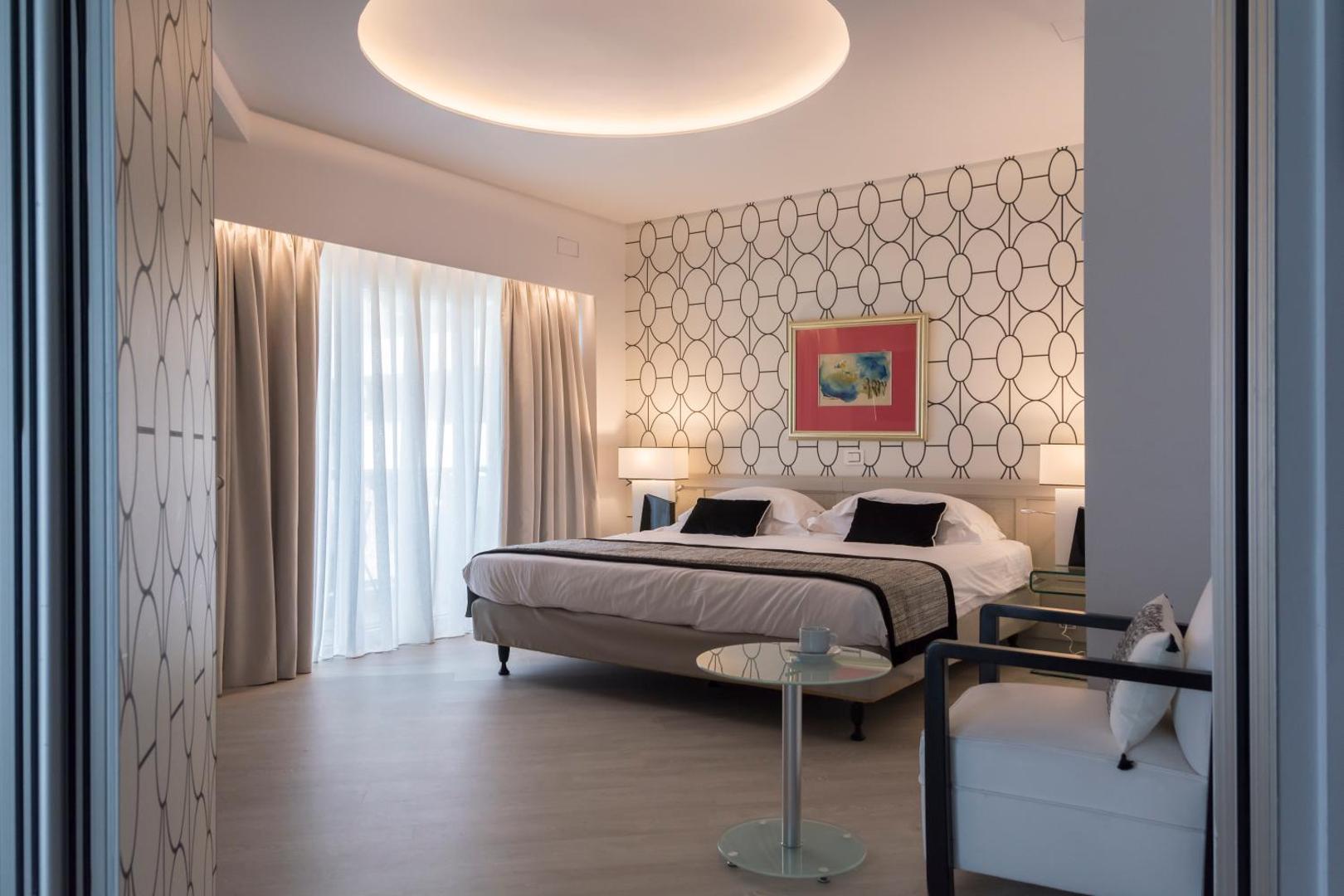 St. George Lycabettus Lifestyle Hotel