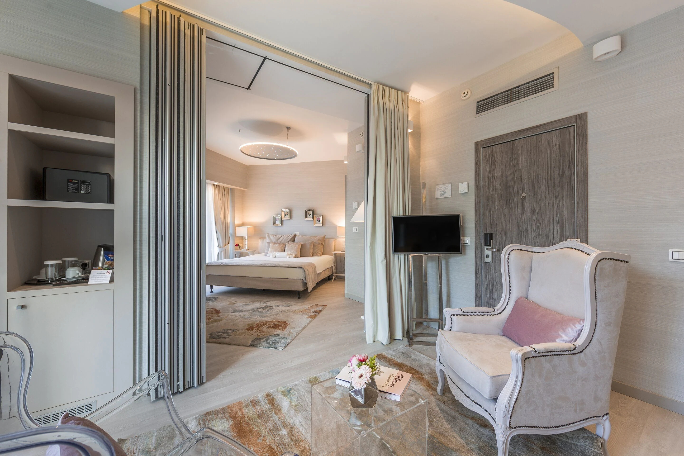 St. George Lycabettus Lifestyle Hotel