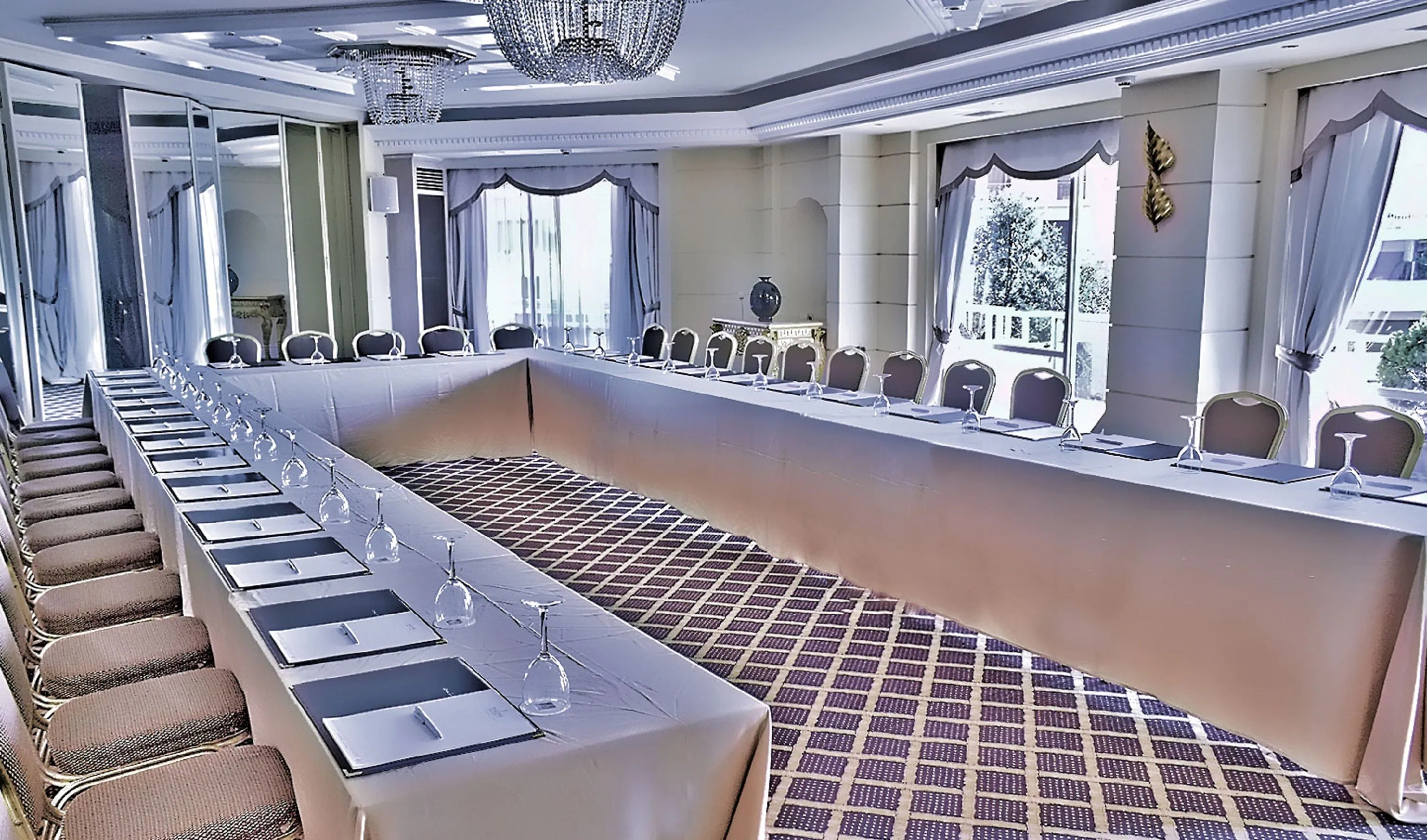 St. George Lycabettus Lifestyle Hotel