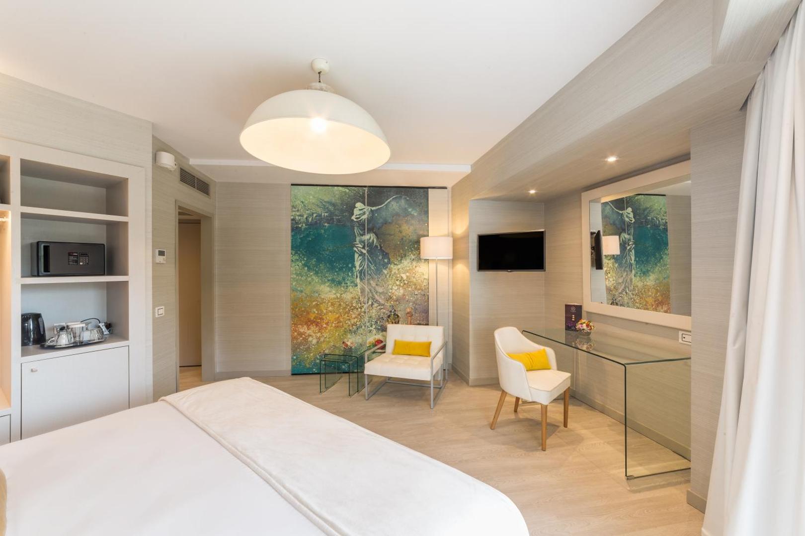 St. George Lycabettus Lifestyle Hotel