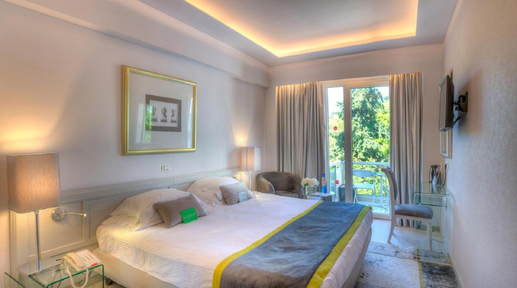 St. George Lycabettus Lifestyle Hotel