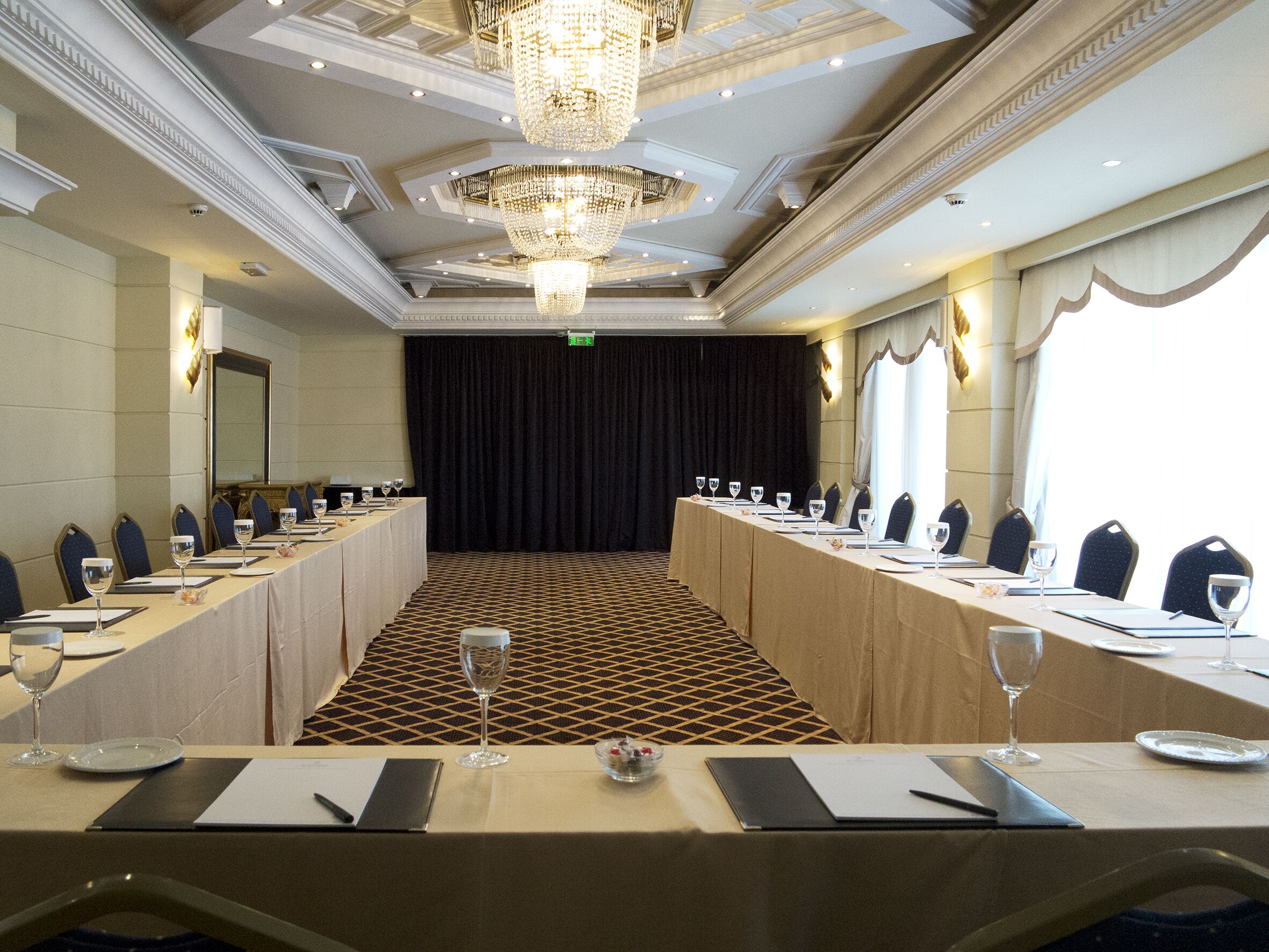 St. George Lycabettus Lifestyle Hotel