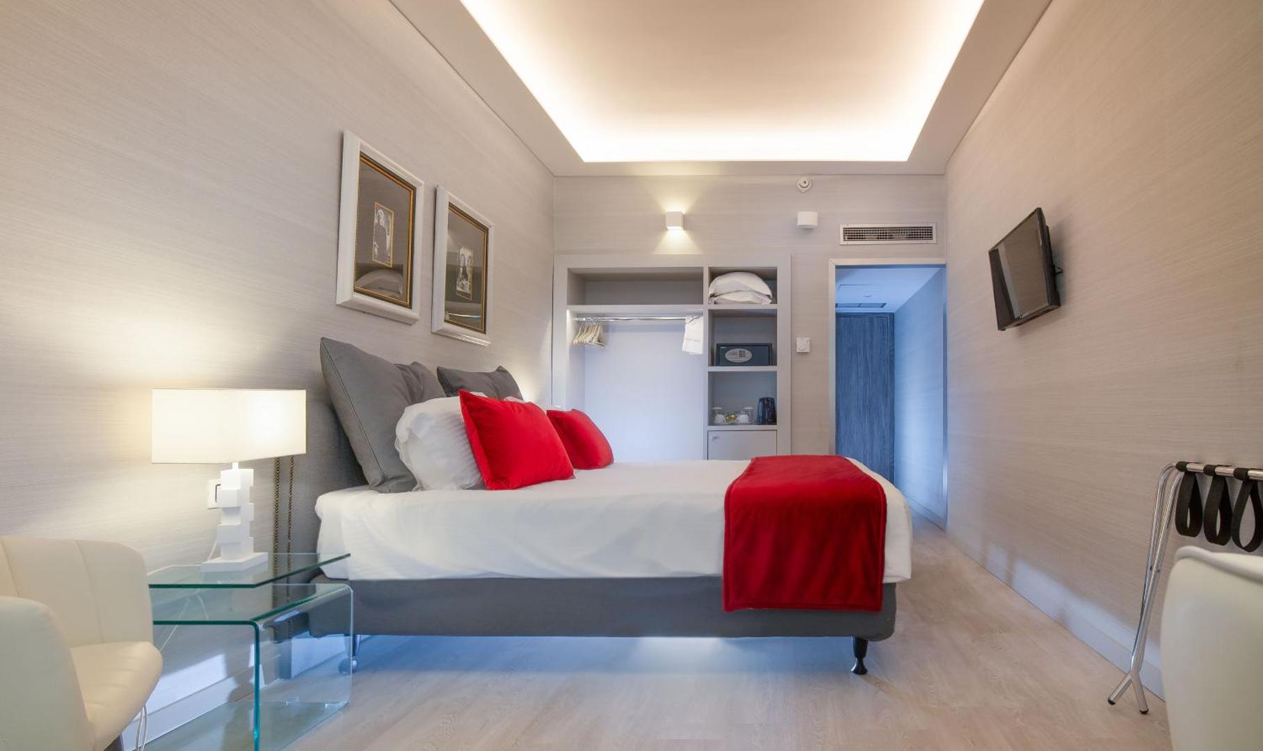 St. George Lycabettus Lifestyle Hotel