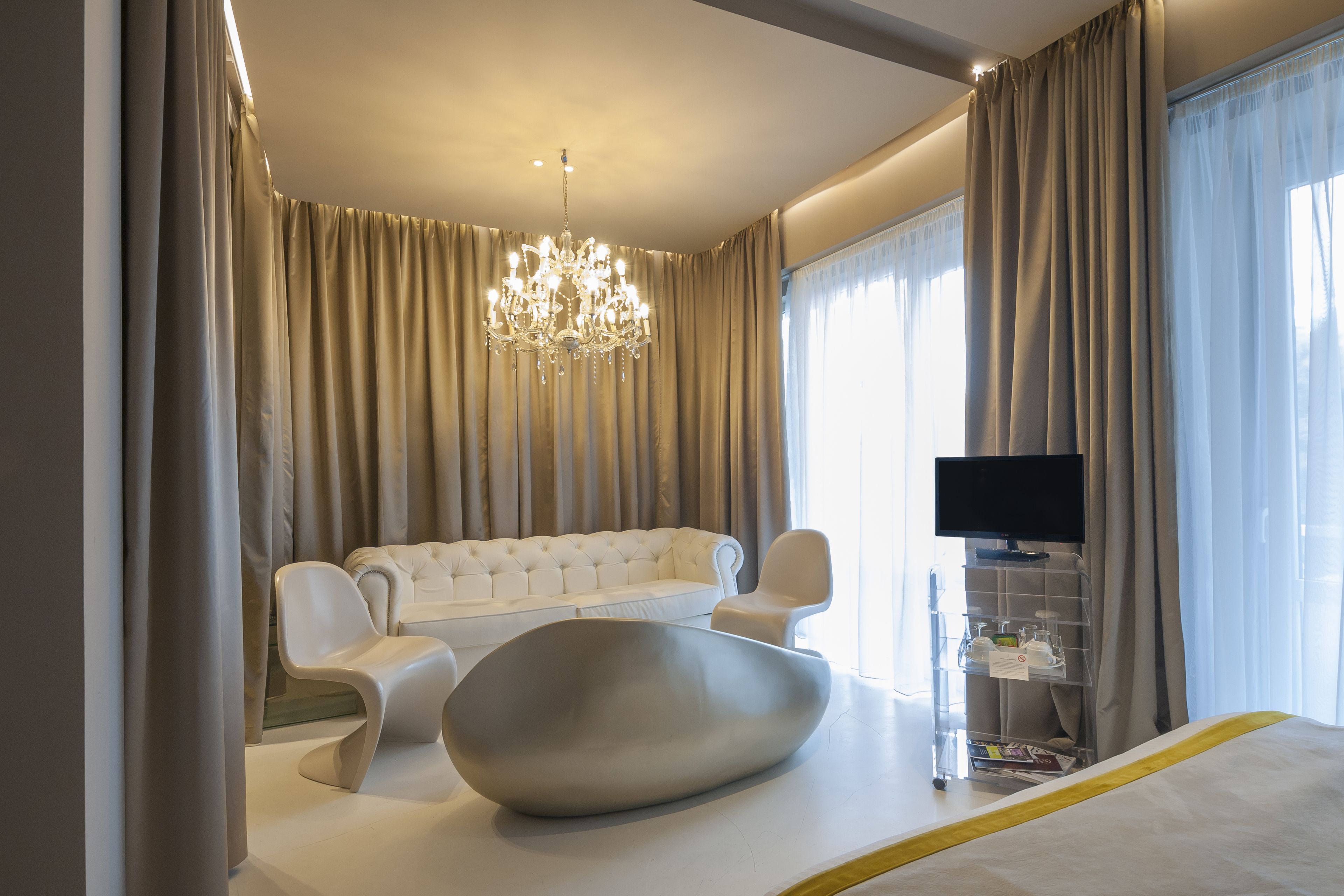 St. George Lycabettus Lifestyle Hotel