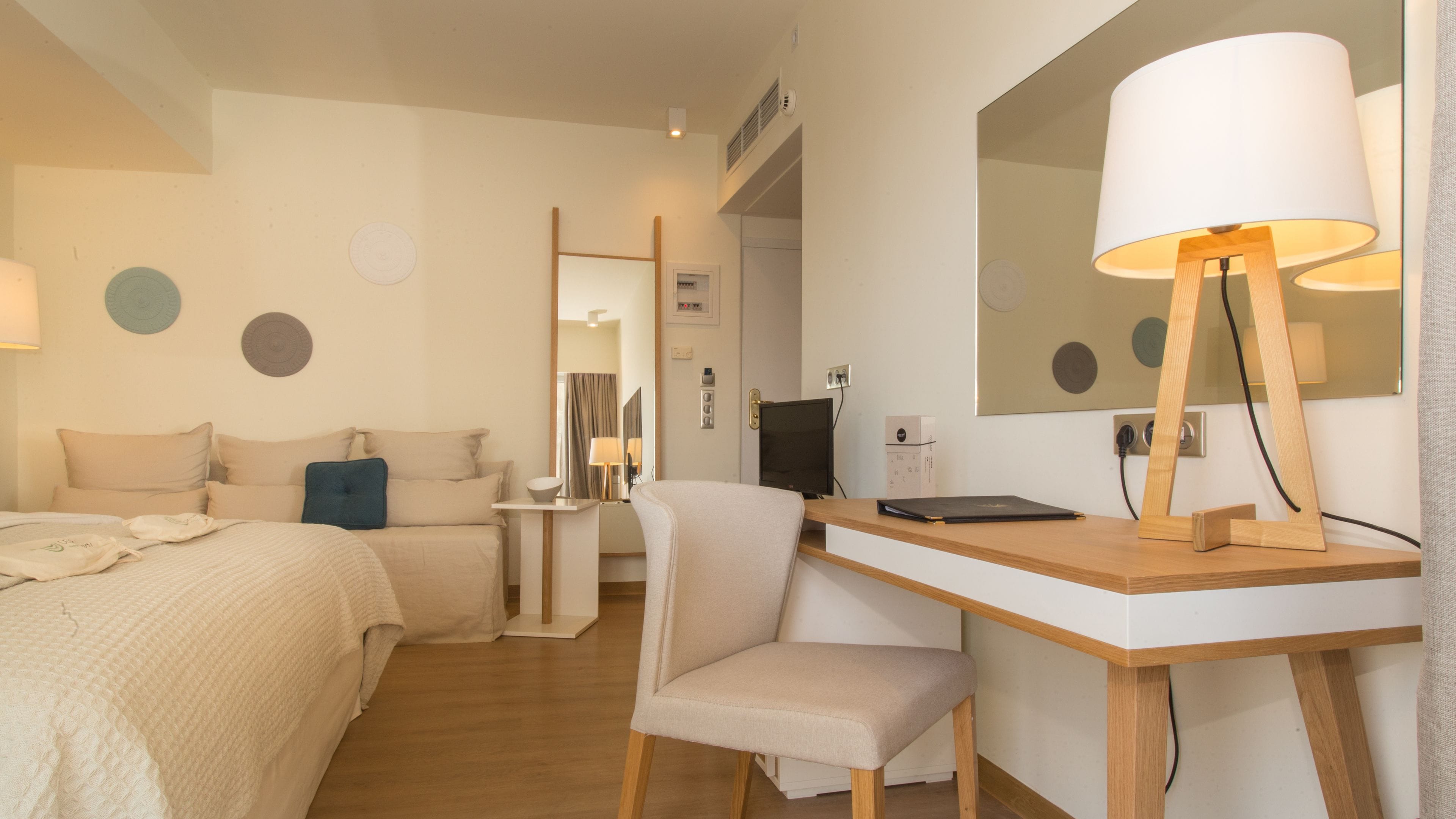 St. George Lycabettus Lifestyle Hotel