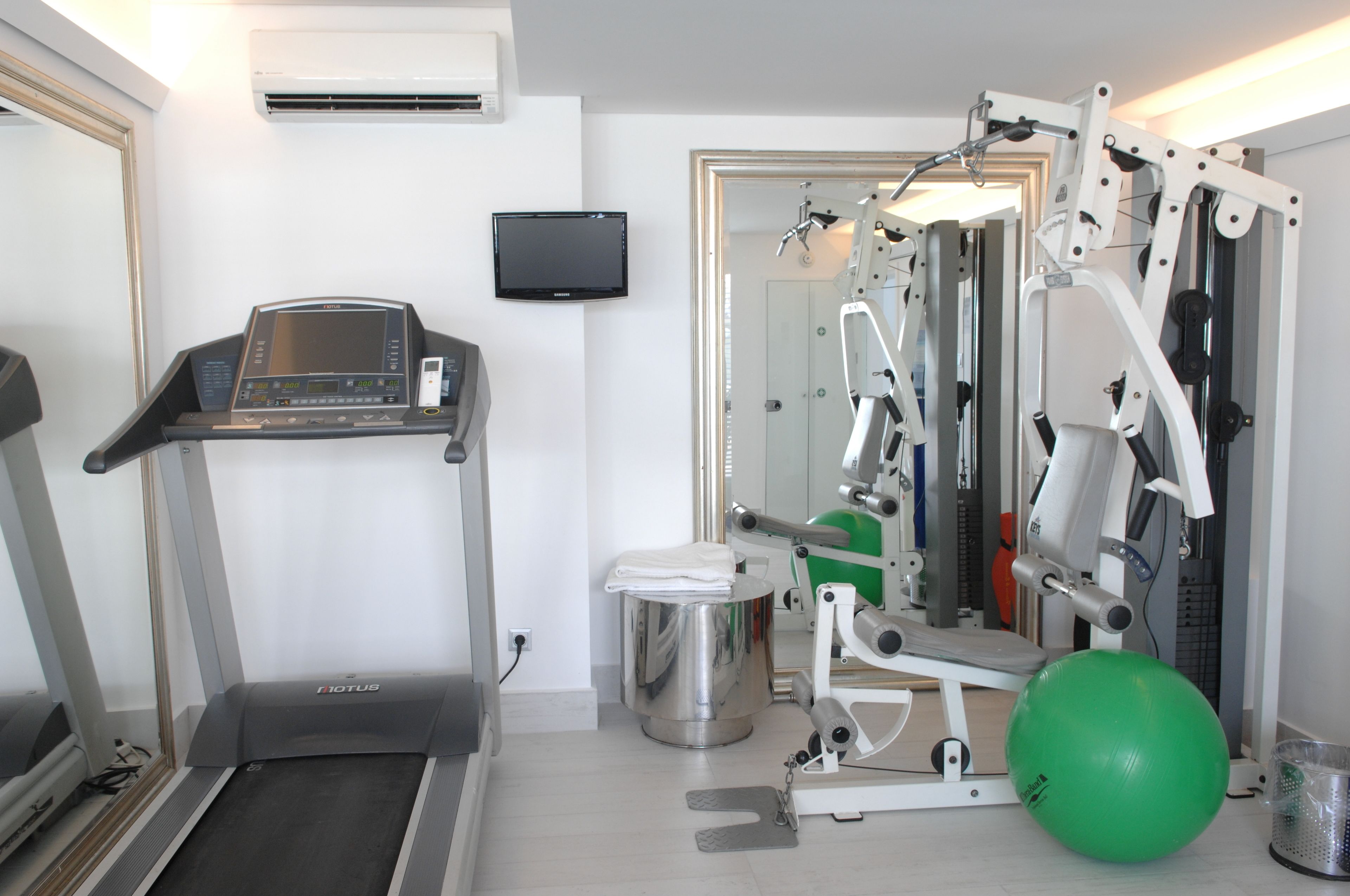 St. George Lycabettus Lifestyle Hotel
