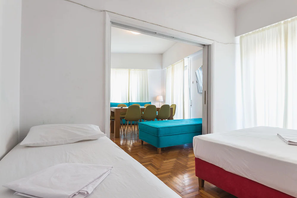 Super Paradise Apartments