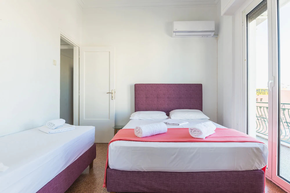 Super Paradise Apartments