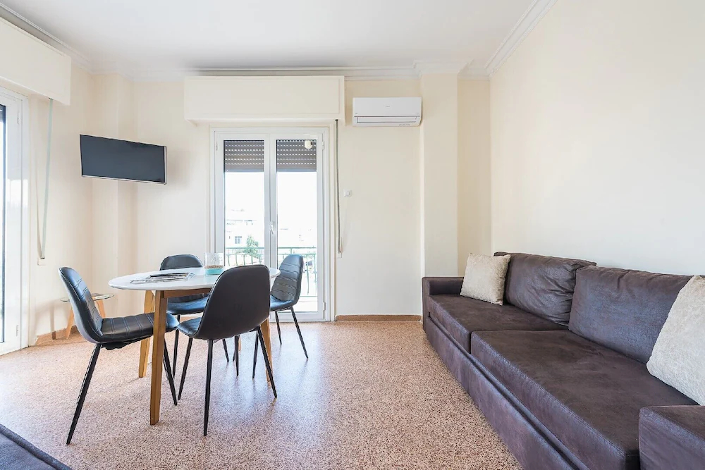 Super Paradise Apartments