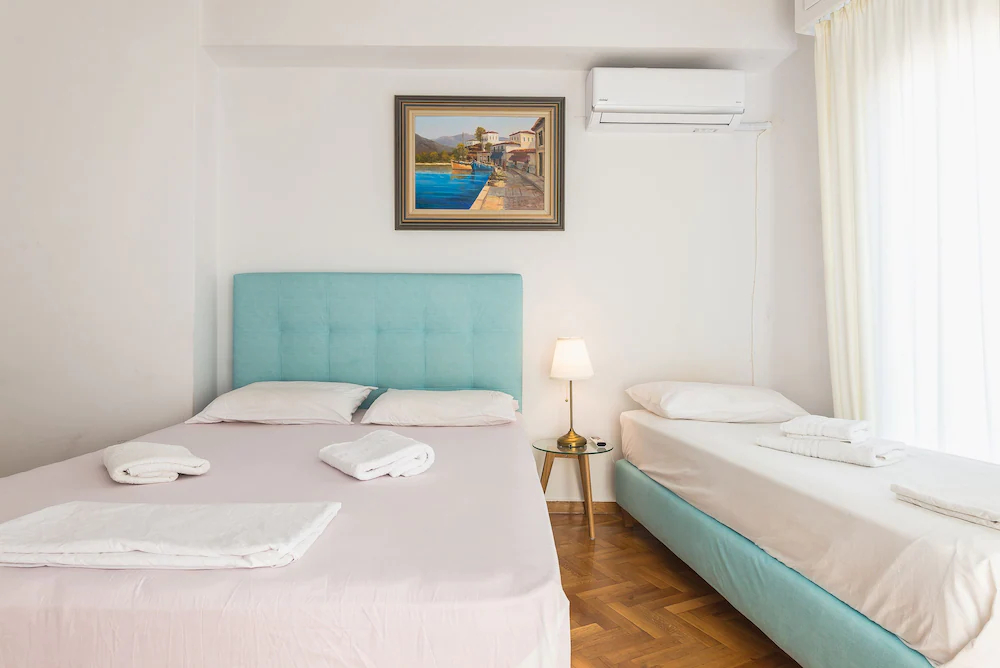 Super Paradise Apartments